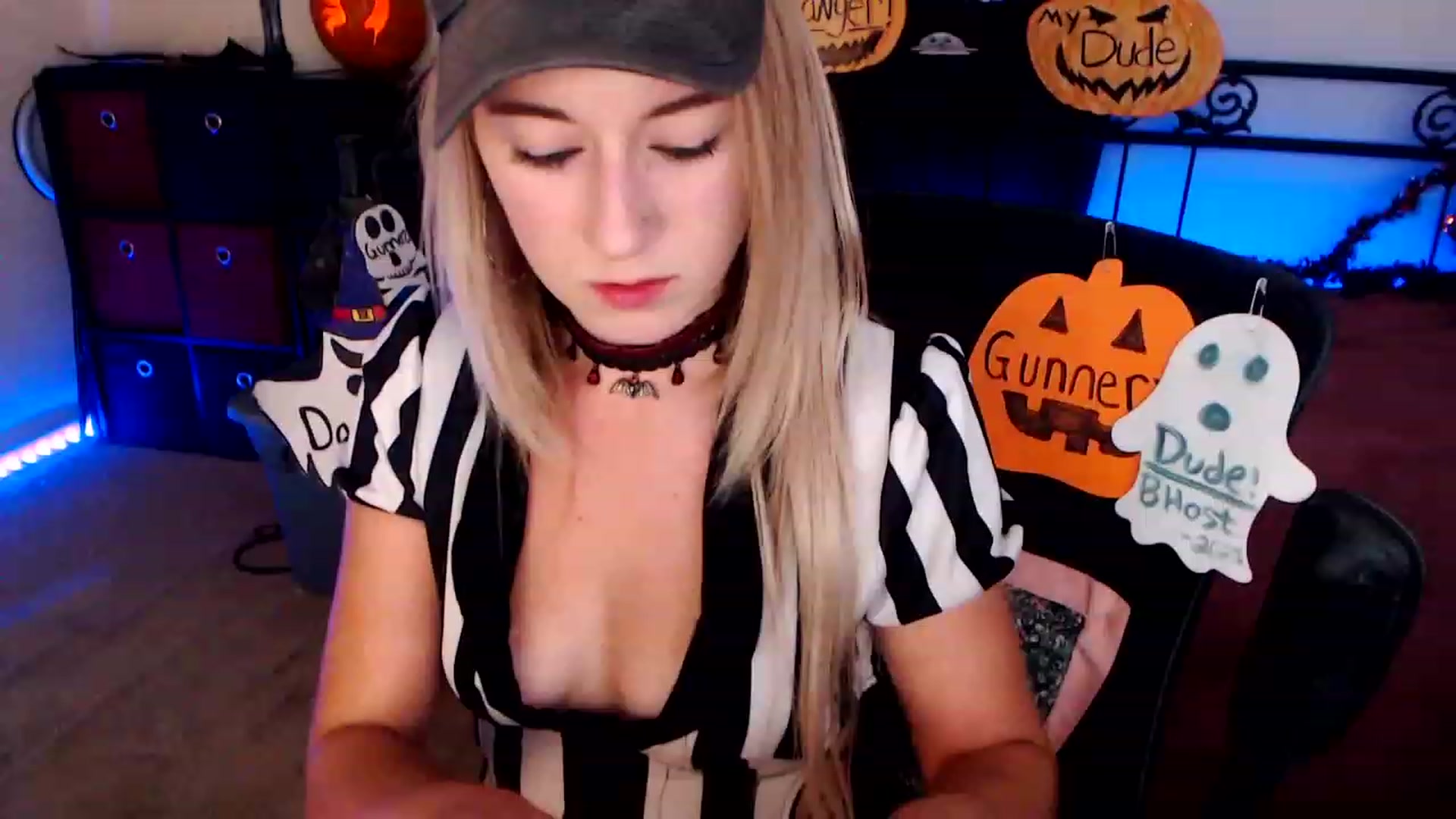 Gallery image thumbnail from SouthernSkye's myfreecams stream on, 10/30/2023, 05:52 image 1 of 20