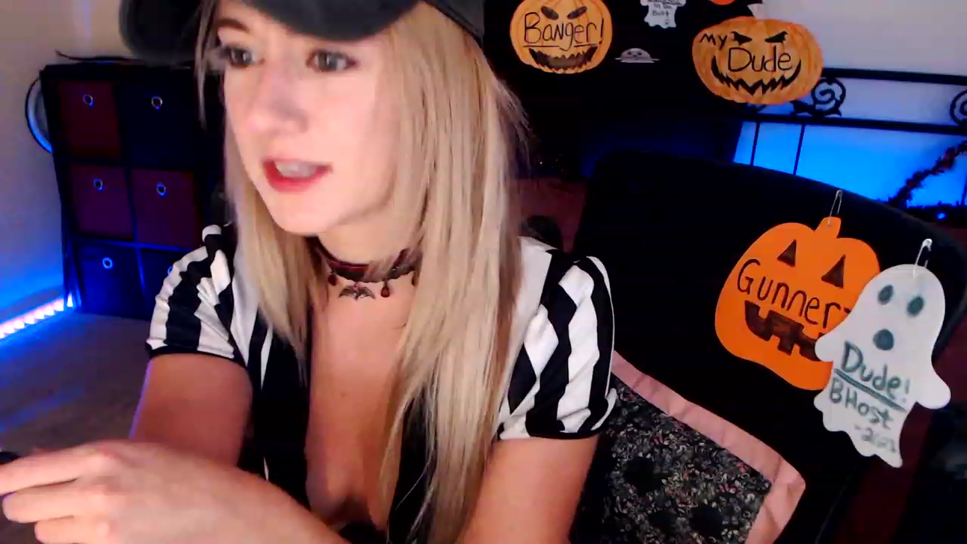Gallery image thumbnail from SouthernSkye's myfreecams stream on, 10/30/2023, 05:52 image 12 of 20