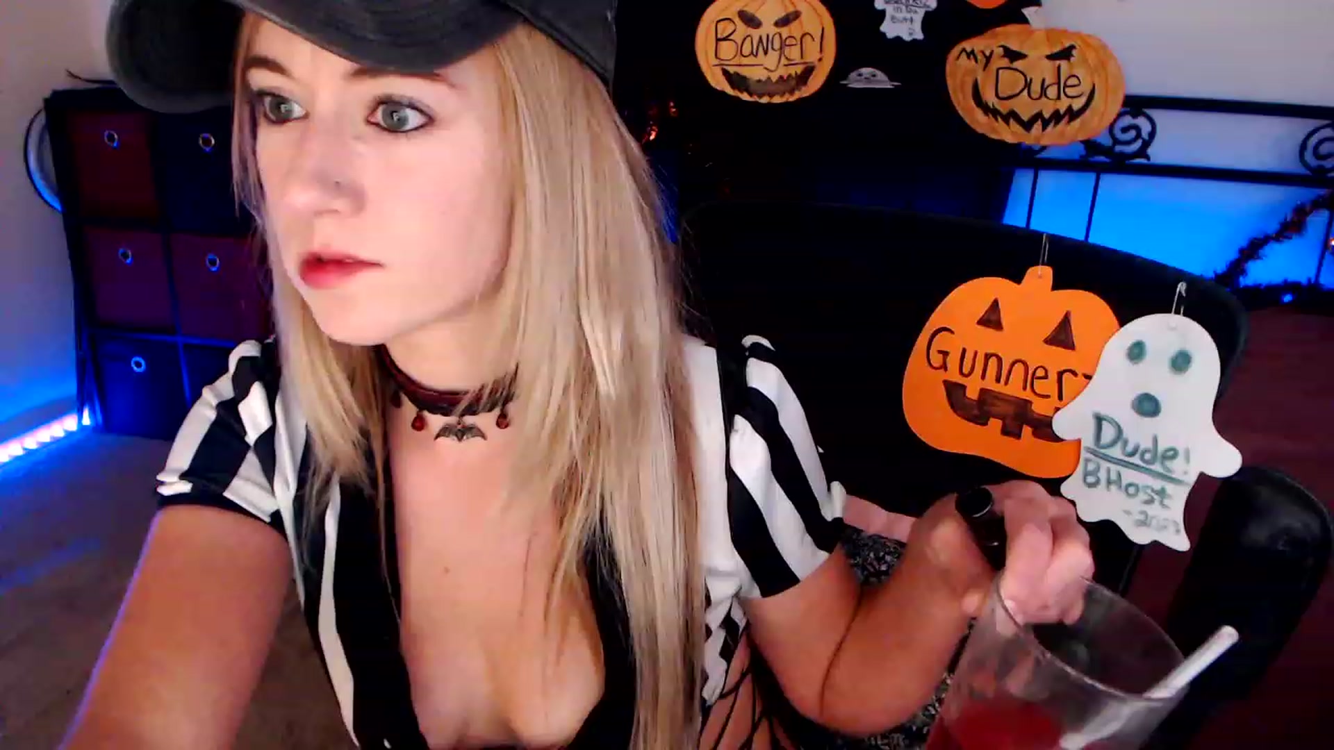 Gallery image thumbnail from SouthernSkye's myfreecams stream on, 10/30/2023, 05:52 image 17 of 20