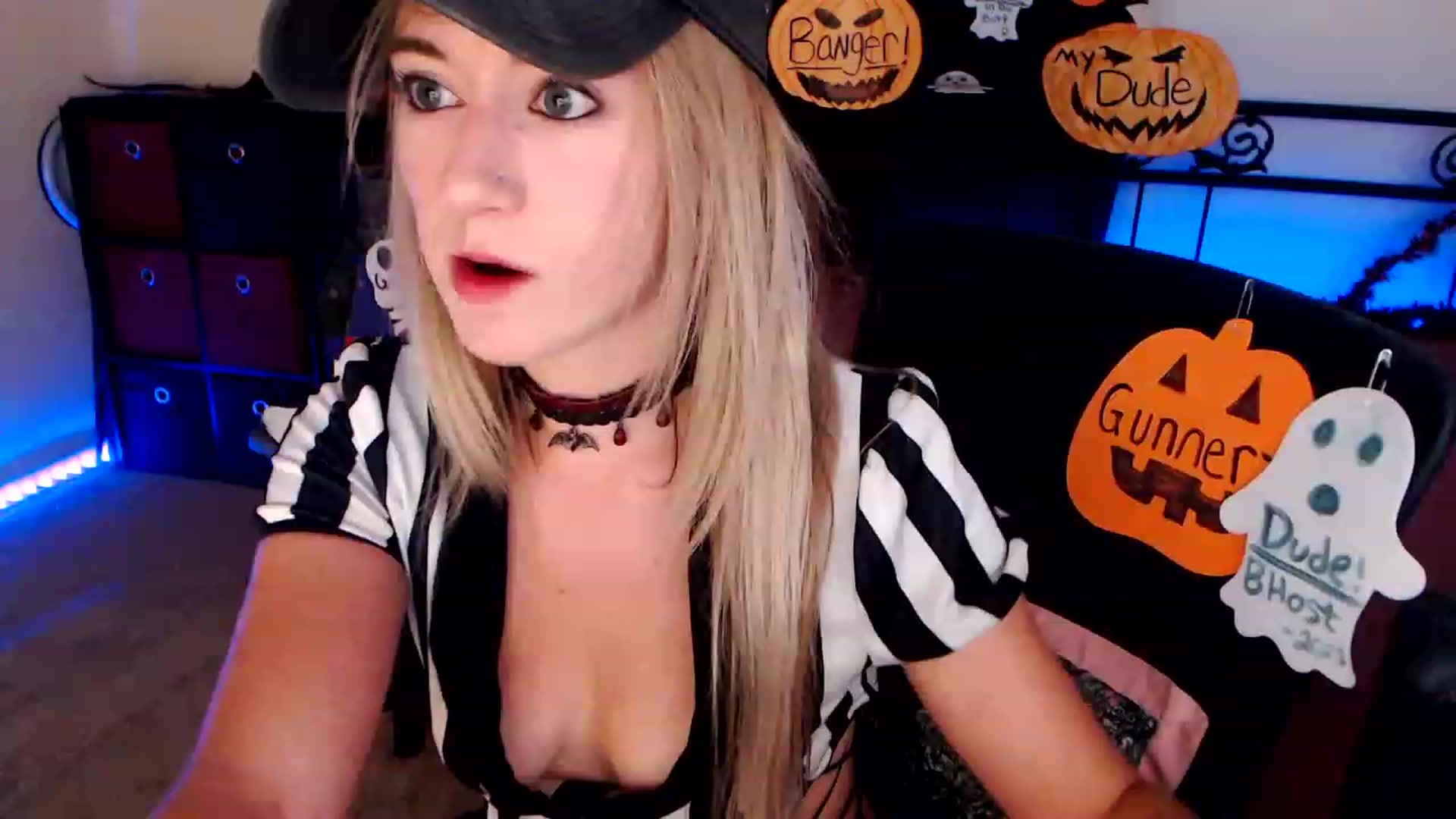 Gallery image thumbnail from SouthernSkye's myfreecams stream on, 10/30/2023, 05:52 image 10 of 20