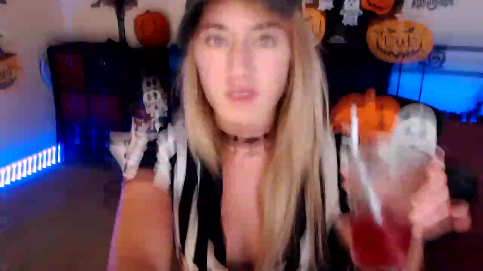 Gallery image thumbnail from SouthernSkye's myfreecams stream on, 10/30/2023, 05:52 image 20 of 20