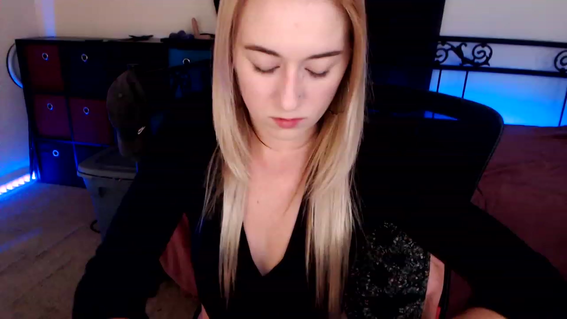 Gallery image thumbnail from SouthernSkye's myfreecams stream on, 11/03/2023, 04:53 image 5 of 20