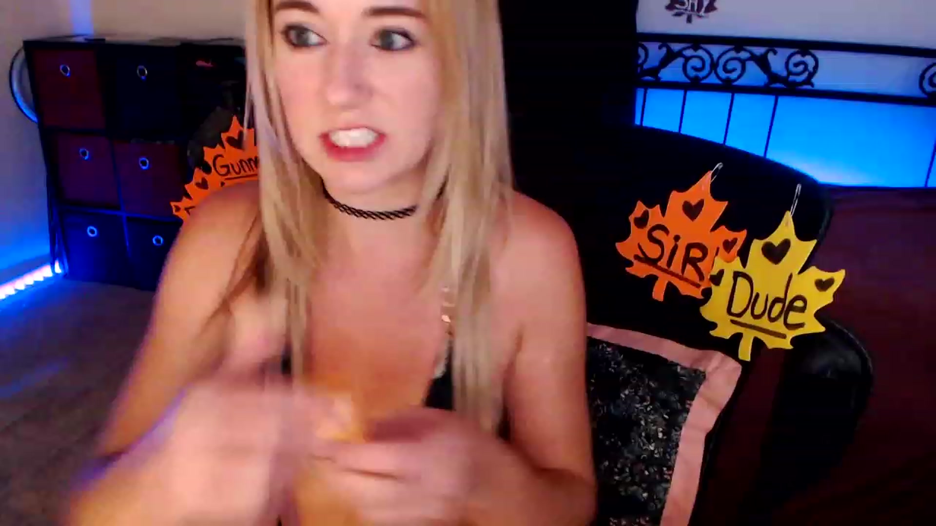 Gallery image thumbnail from SouthernSkye's myfreecams stream on, 11/11/2023, 06:21 image 6 of 20