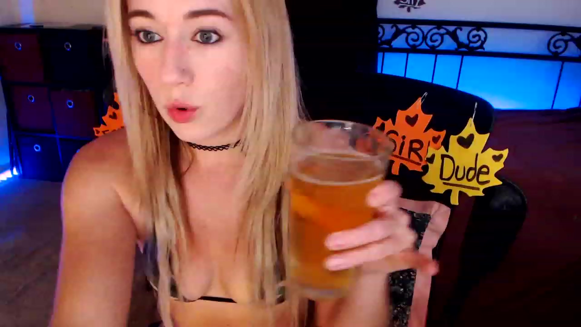 Gallery image thumbnail from SouthernSkye's myfreecams stream on, 11/11/2023, 06:21 image 4 of 20