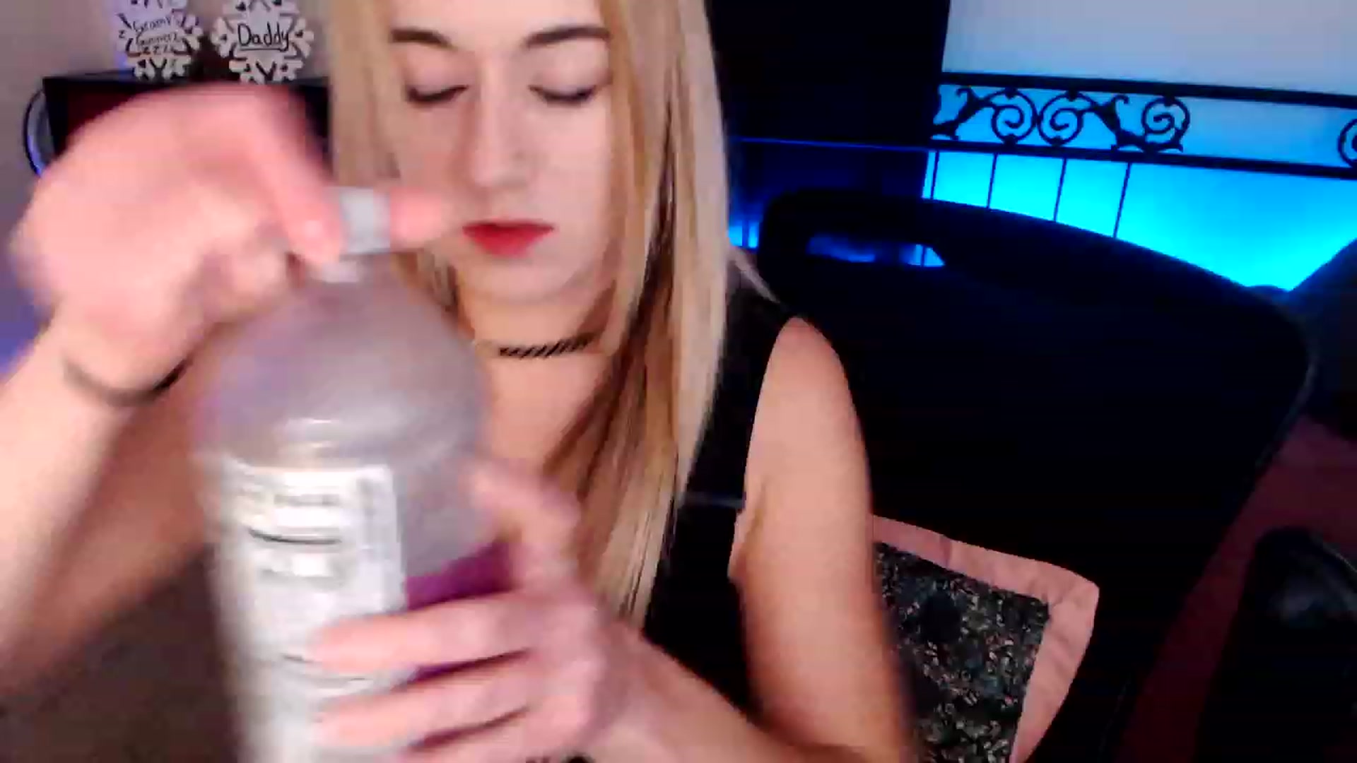 Gallery image thumbnail from SouthernSkye's myfreecams stream on, 12/17/2023, 06:20 image 4 of 20