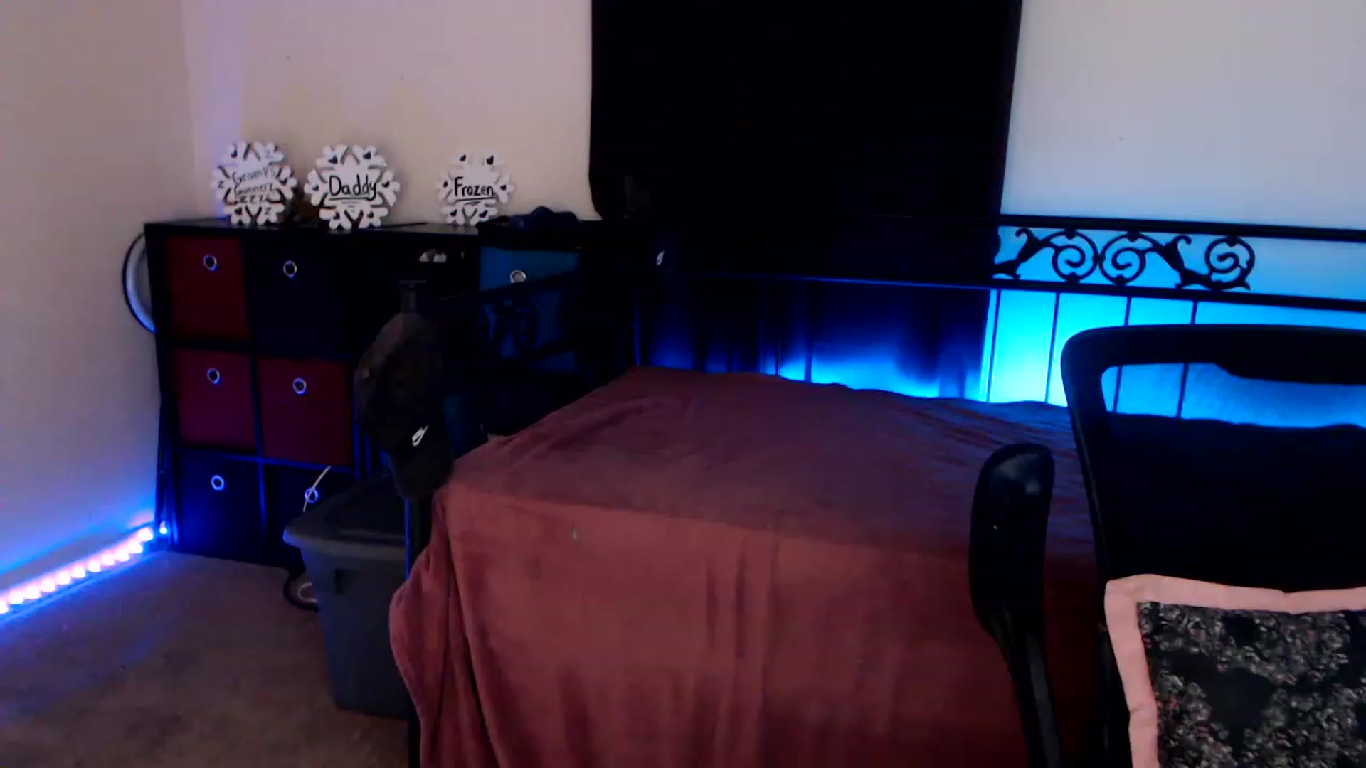 Gallery image thumbnail from SouthernSkye's myfreecams stream on, 12/17/2023, 06:48 image 20 of 20