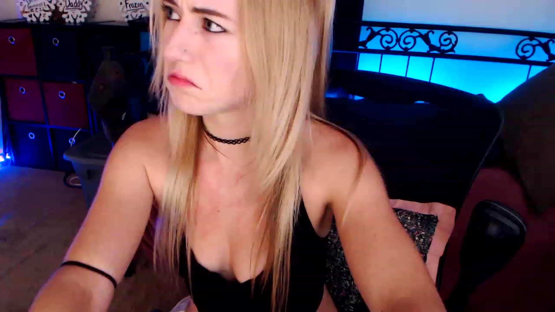 Gallery image thumbnail from SouthernSkye's myfreecams stream on, 12/19/2023, 06:27 image 2 of 20