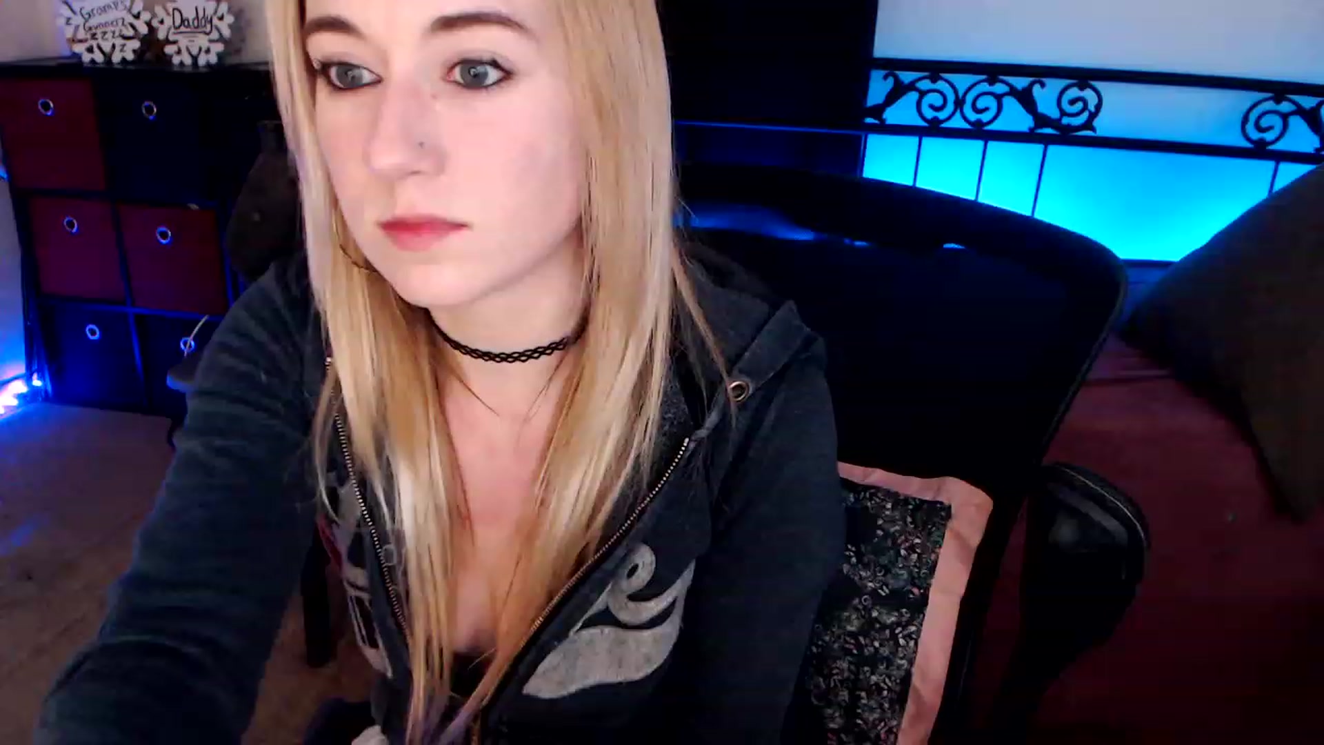 Gallery image thumbnail from SouthernSkye's myfreecams stream on, 12/19/2023, 06:27 image 14 of 20