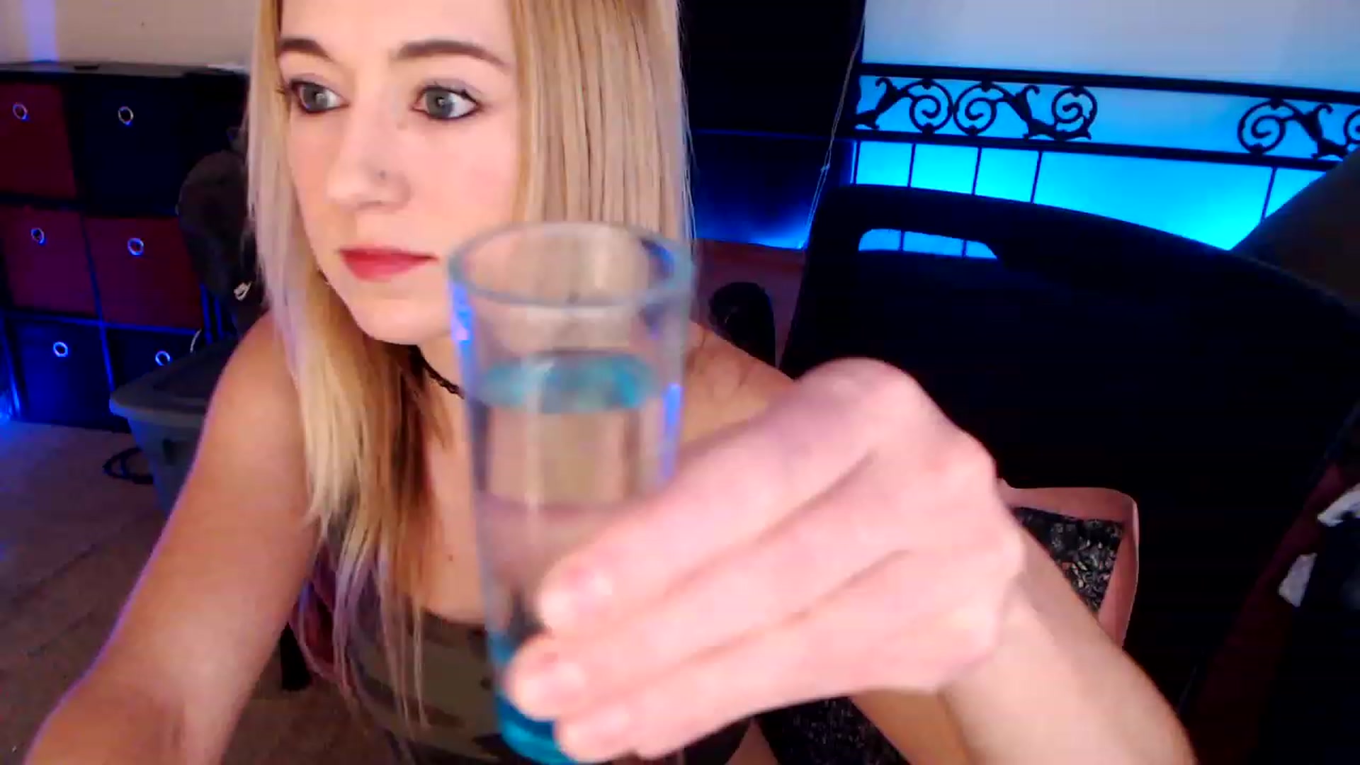 Gallery image thumbnail from SouthernSkye's myfreecams stream on, 01/05/2024, 07:21 image 1 of 20