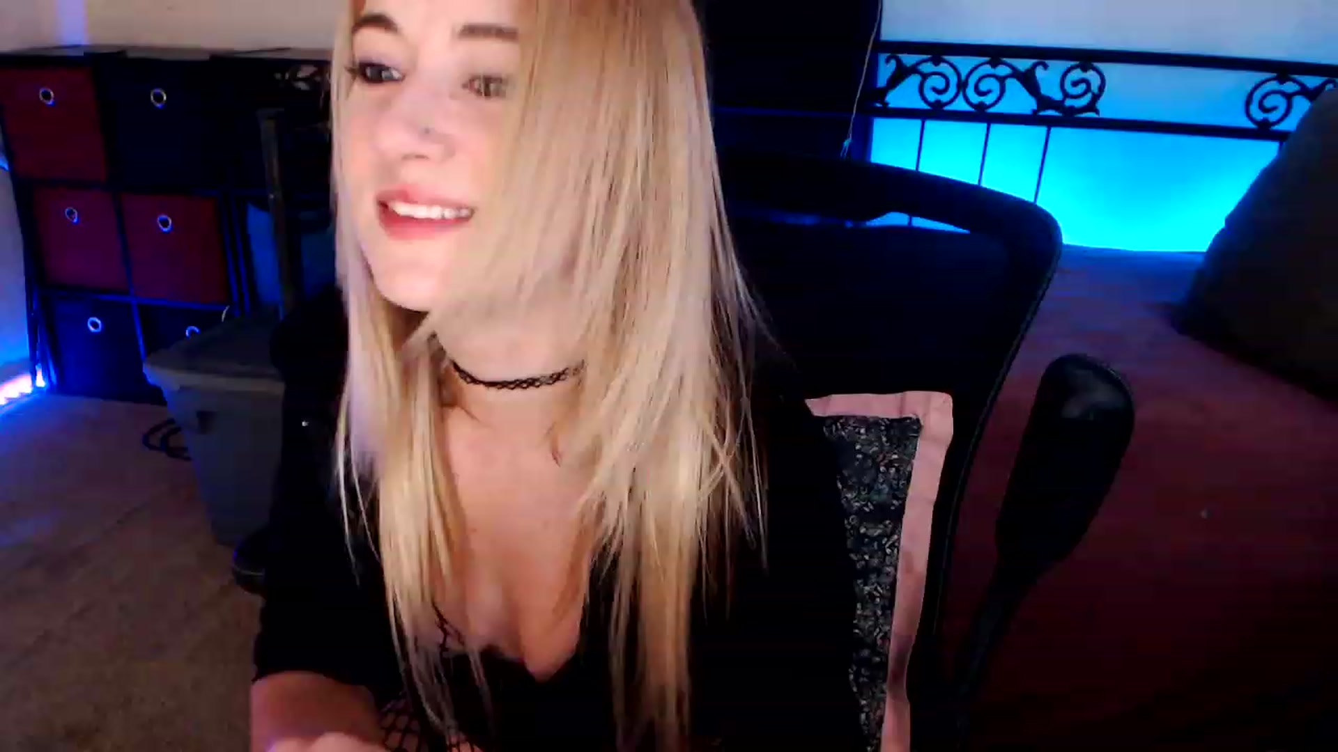 Gallery image thumbnail from SouthernSkye's myfreecams stream on, 01/07/2024, 06:45 image 6 of 20