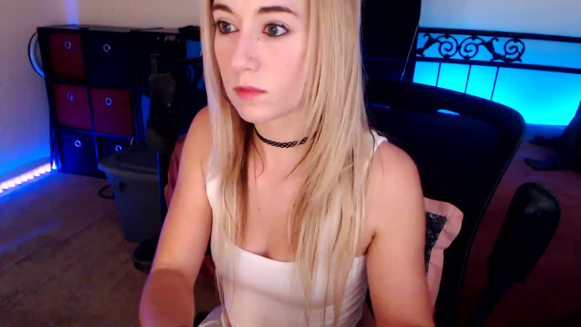 Gallery image thumbnail from SouthernSkye's myfreecams stream on, 01/08/2024, 07:22 image 18 of 20