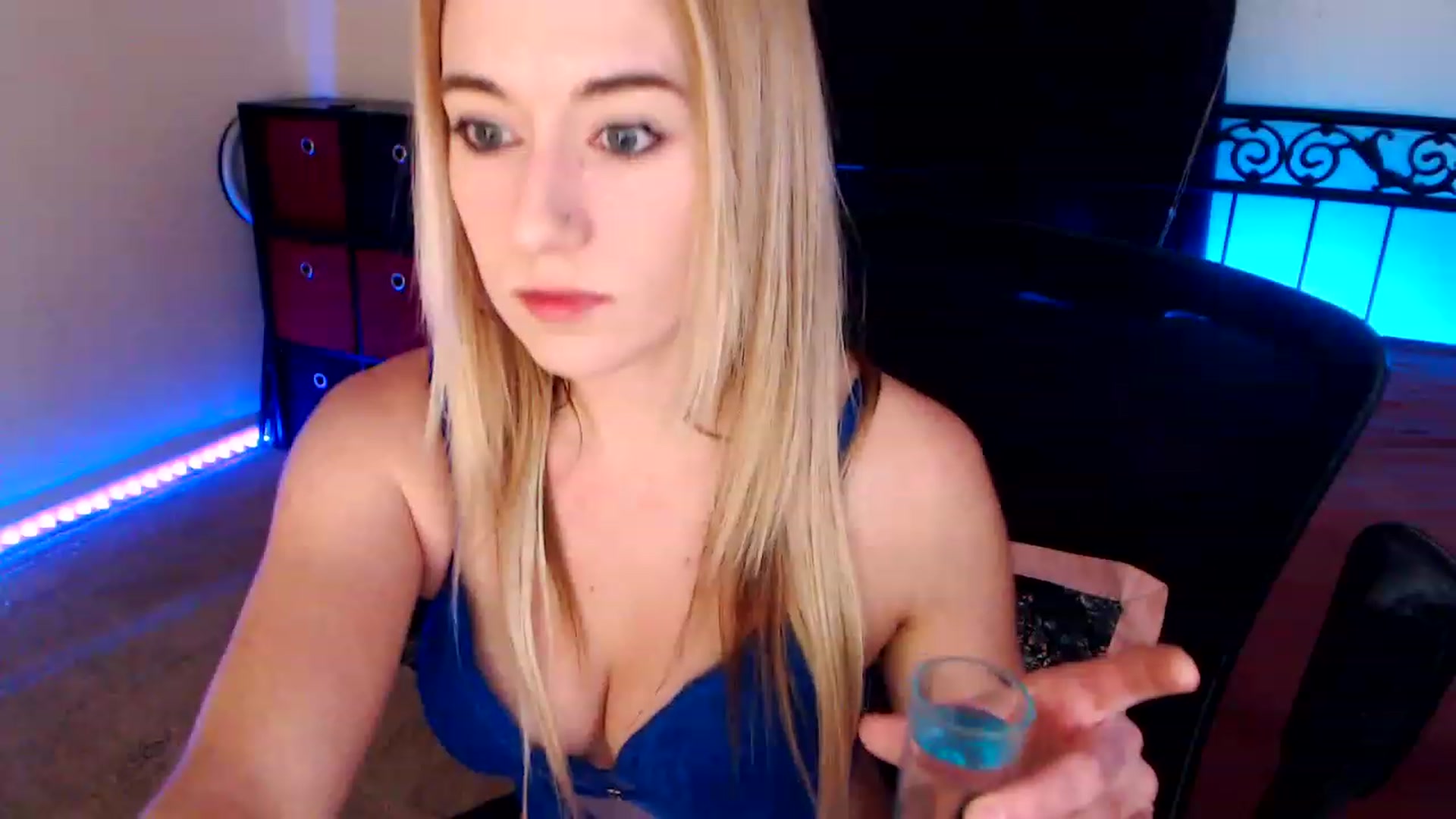 Gallery image thumbnail from SouthernSkye's myfreecams stream on, 01/21/2024, 07:39 image 2 of 20