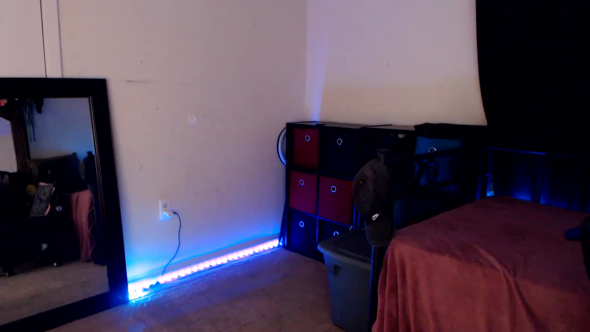 Gallery image thumbnail from SouthernSkye's myfreecams stream on, 01/21/2024, 07:39 image 11 of 20