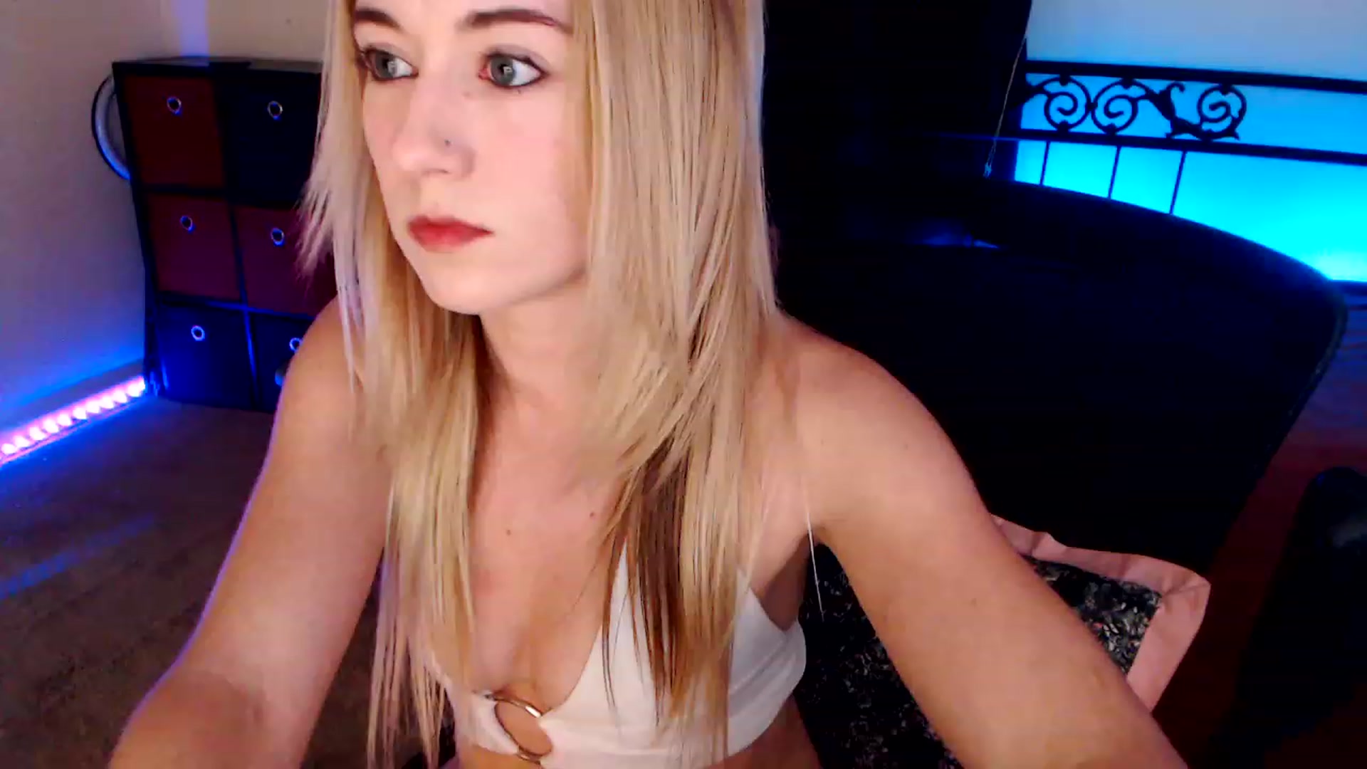 Gallery image thumbnail from SouthernSkye's myfreecams stream on, 02/07/2024, 06:59 image 9 of 20