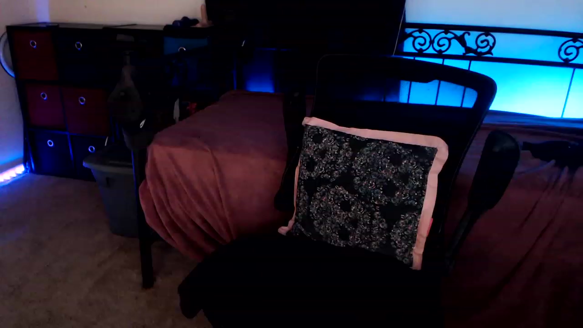 Gallery image thumbnail from SouthernSkye's myfreecams stream on, 02/09/2024, 06:51 image 17 of 20