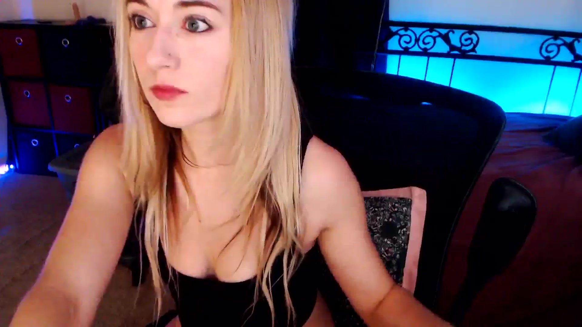 Gallery image thumbnail from SouthernSkye's myfreecams stream on, 02/12/2024, 09:03 image 3 of 20