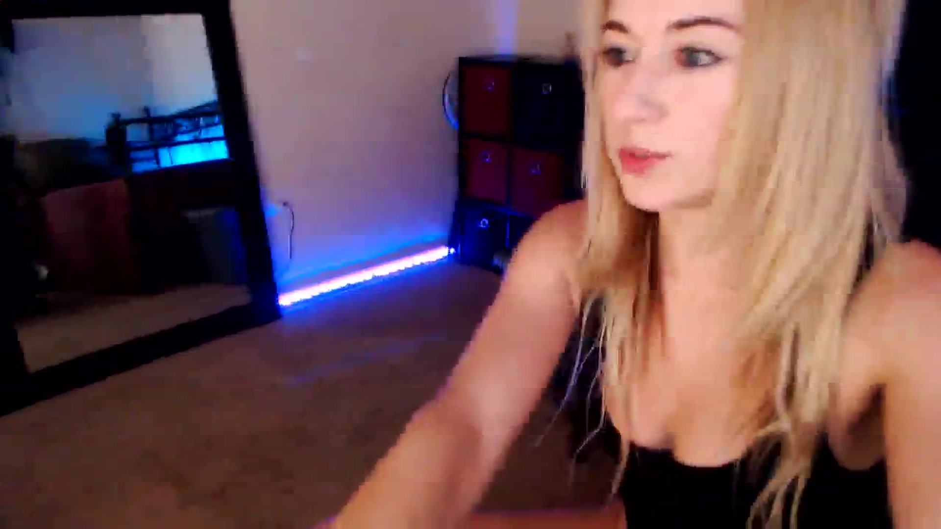 Gallery image thumbnail from SouthernSkye's myfreecams stream on, 02/12/2024, 09:03 image 9 of 20