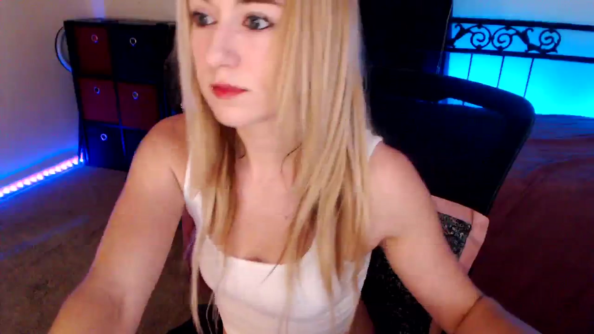 Gallery image thumbnail from SouthernSkye's myfreecams stream on, 02/17/2024, 08:27 image 4 of 20