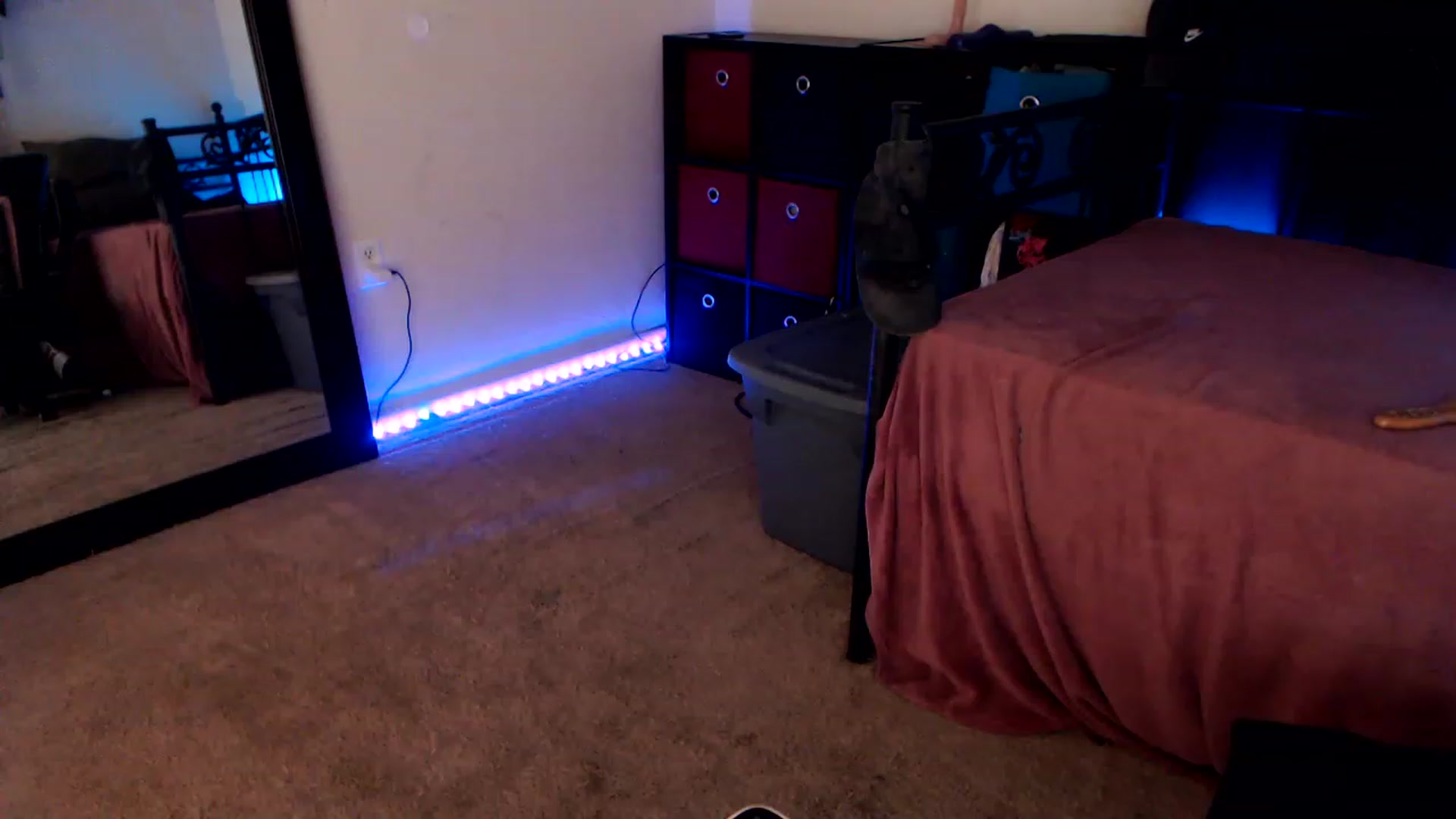 Gallery image thumbnail from SouthernSkye's myfreecams stream on, 02/20/2024, 07:14 image 16 of 20
