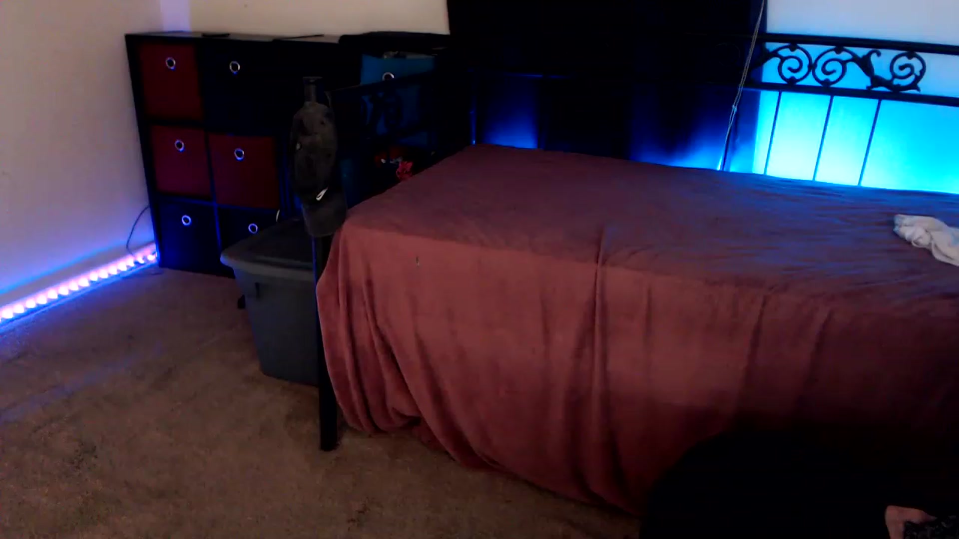 Gallery image thumbnail from SouthernSkye's myfreecams stream on, 02/23/2024, 07:23 image 7 of 20