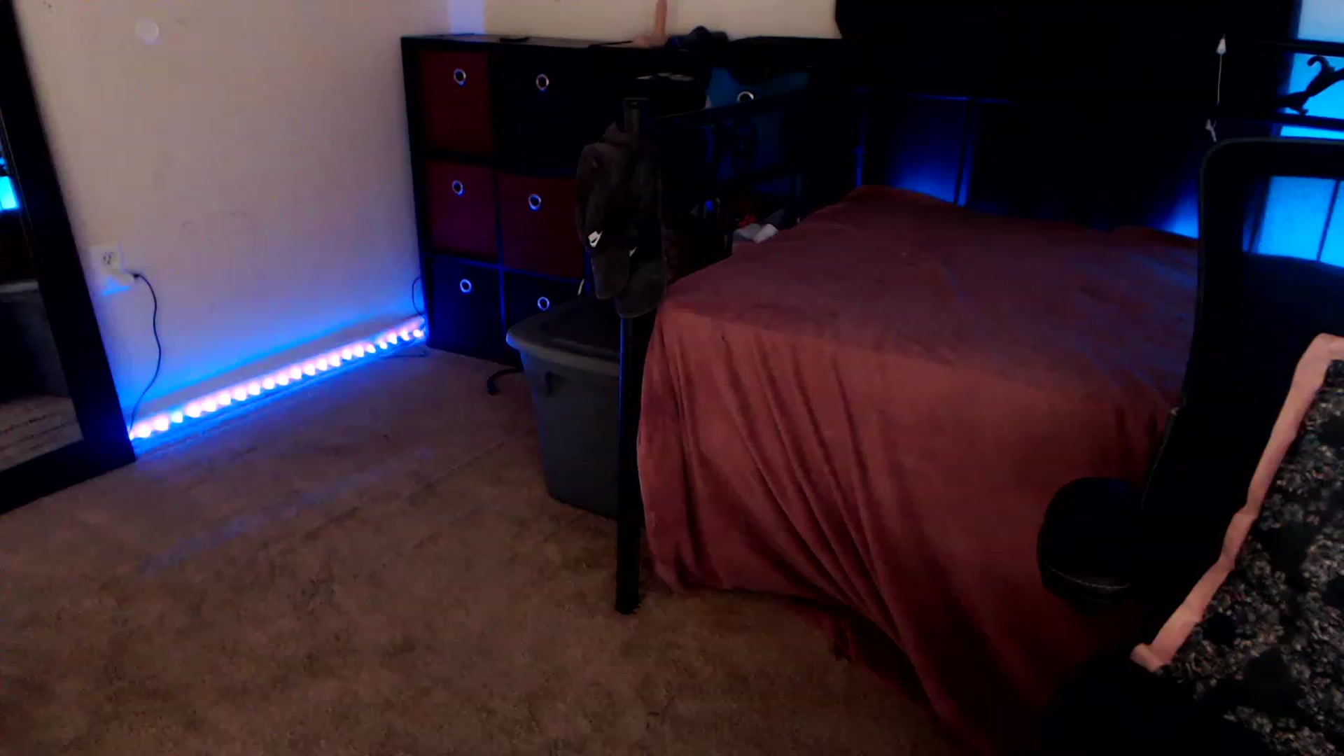 Gallery image thumbnail from SouthernSkye's myfreecams stream on, 03/07/2024, 07:36 image 10 of 20