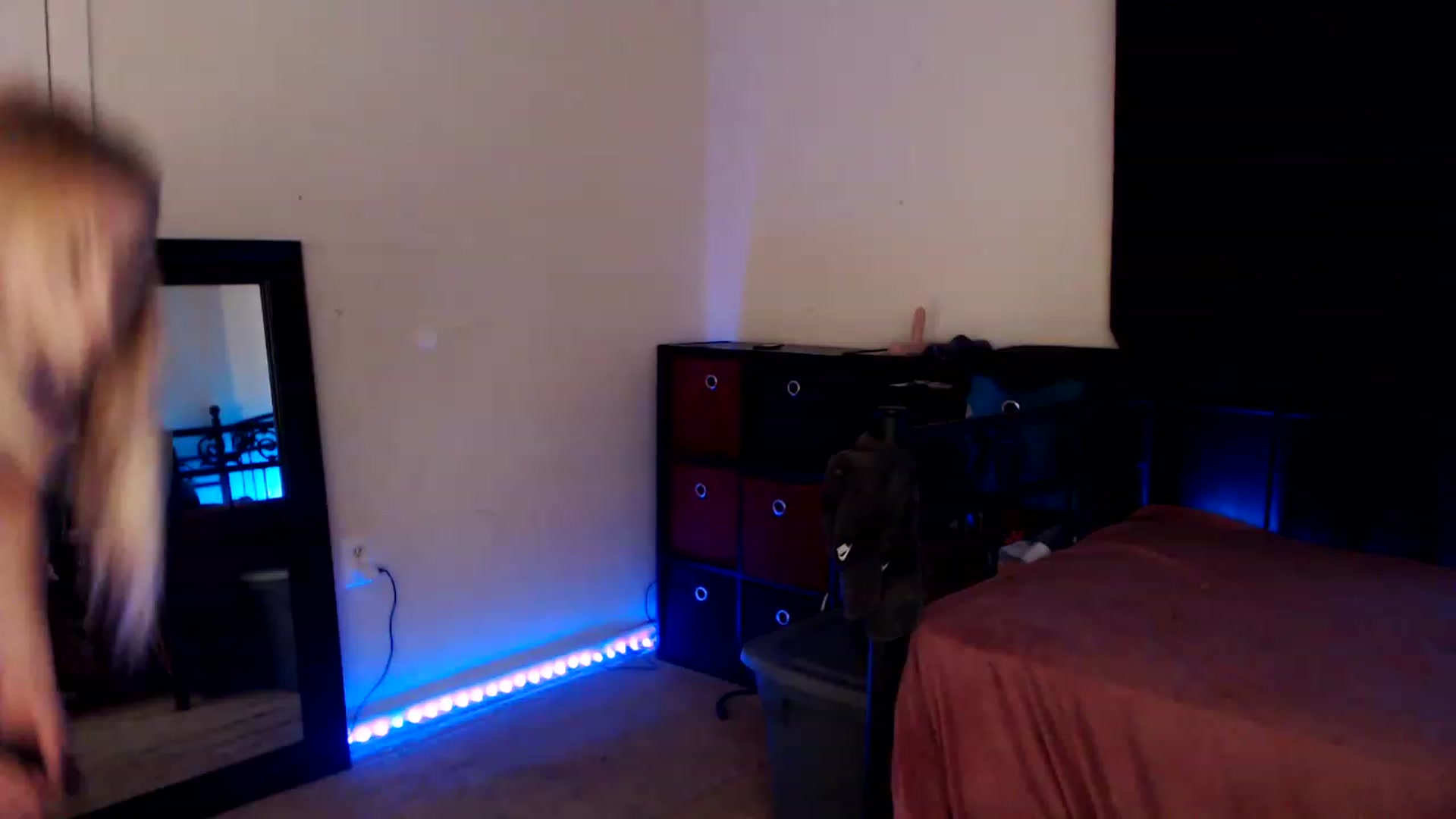Gallery image thumbnail from SouthernSkye's myfreecams stream on, 03/07/2024, 07:36 image 4 of 20