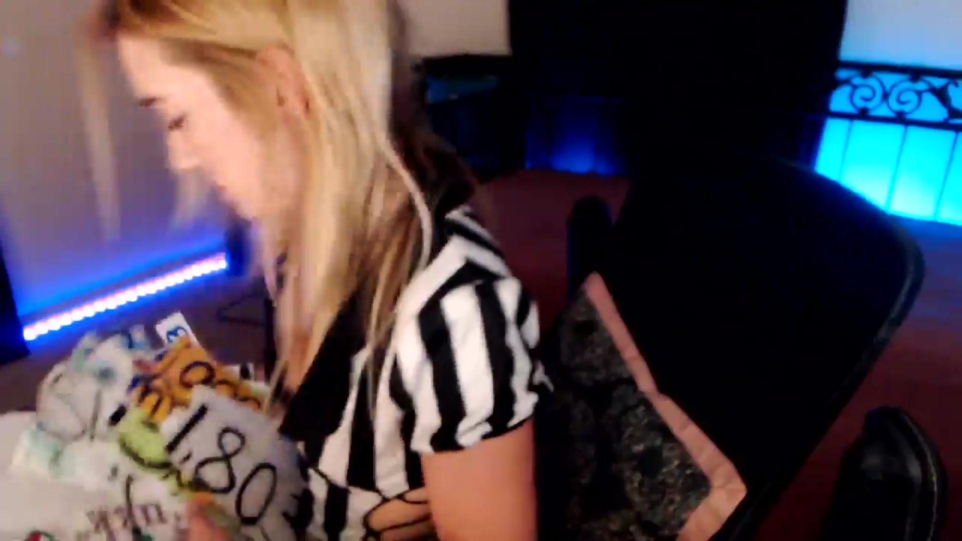 Gallery image thumbnail from SouthernSkye's myfreecams stream on, 03/27/2024, 06:04 image 14 of 20
