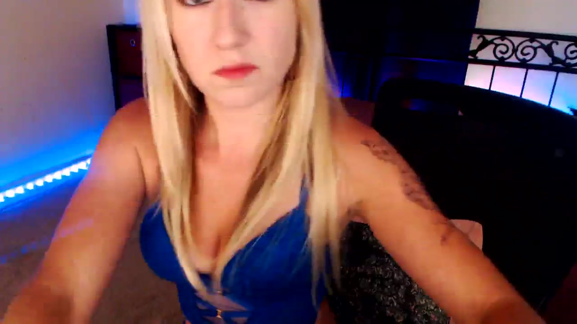 Gallery image thumbnail from SouthernSkye's myfreecams stream on, 09/15/2024, 06:33 image 8 of 20
