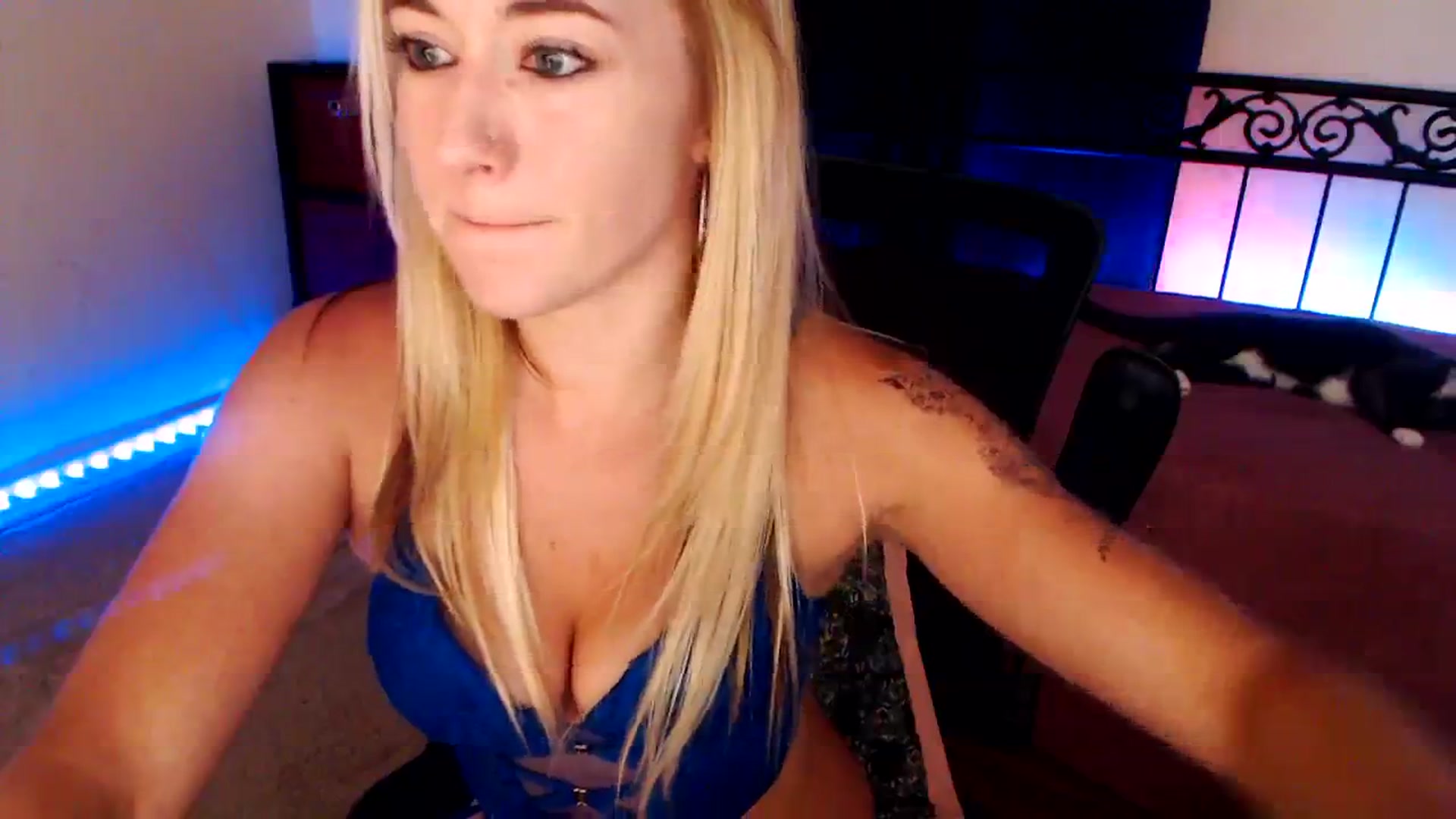 Gallery image thumbnail from SouthernSkye's myfreecams stream on, 09/15/2024, 06:33 image 5 of 20
