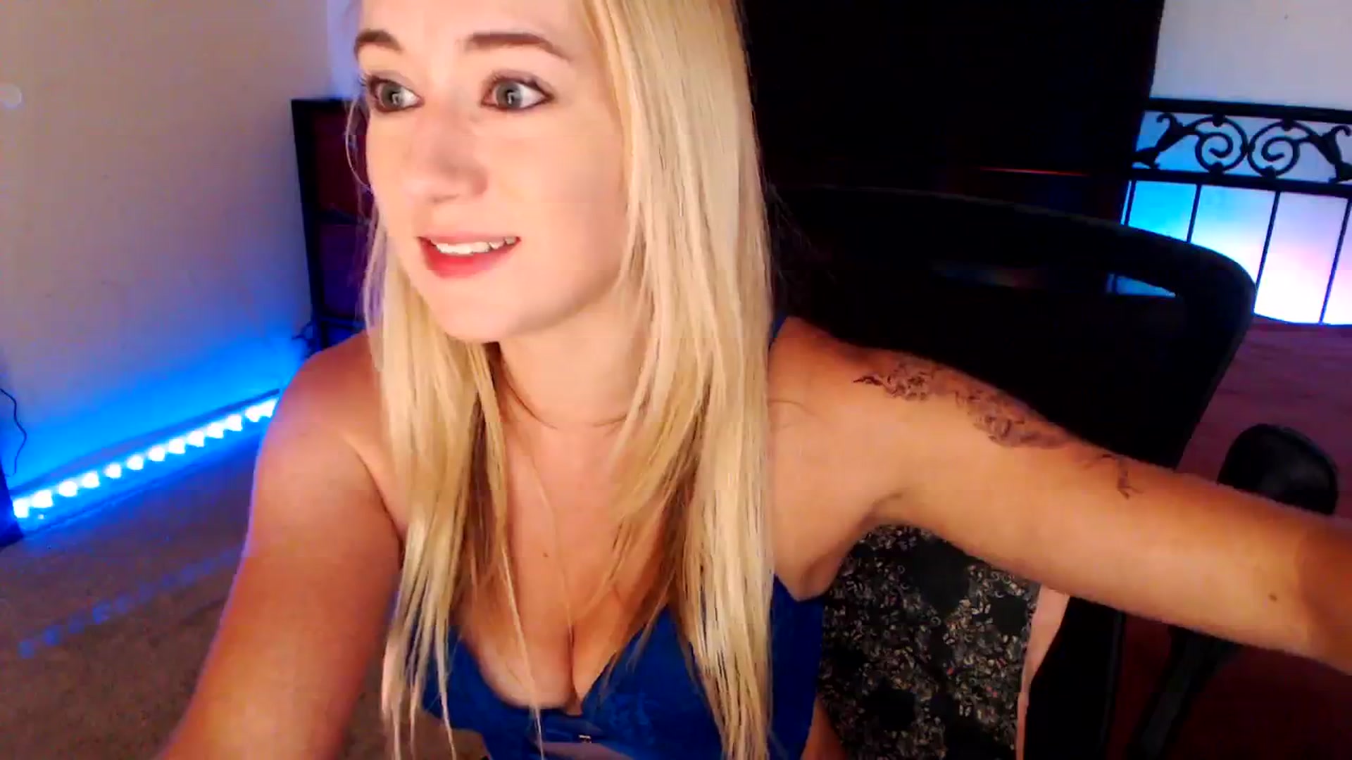 Gallery image thumbnail from SouthernSkye's myfreecams stream on, 09/15/2024, 07:51 image 14 of 20