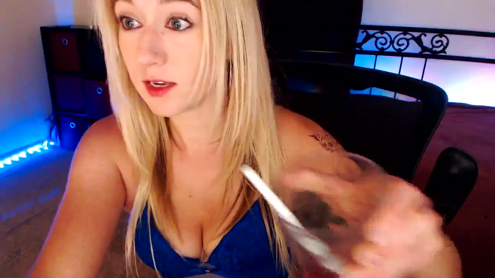 Gallery image thumbnail from SouthernSkye's myfreecams stream on, 09/15/2024, 07:51 image 4 of 20