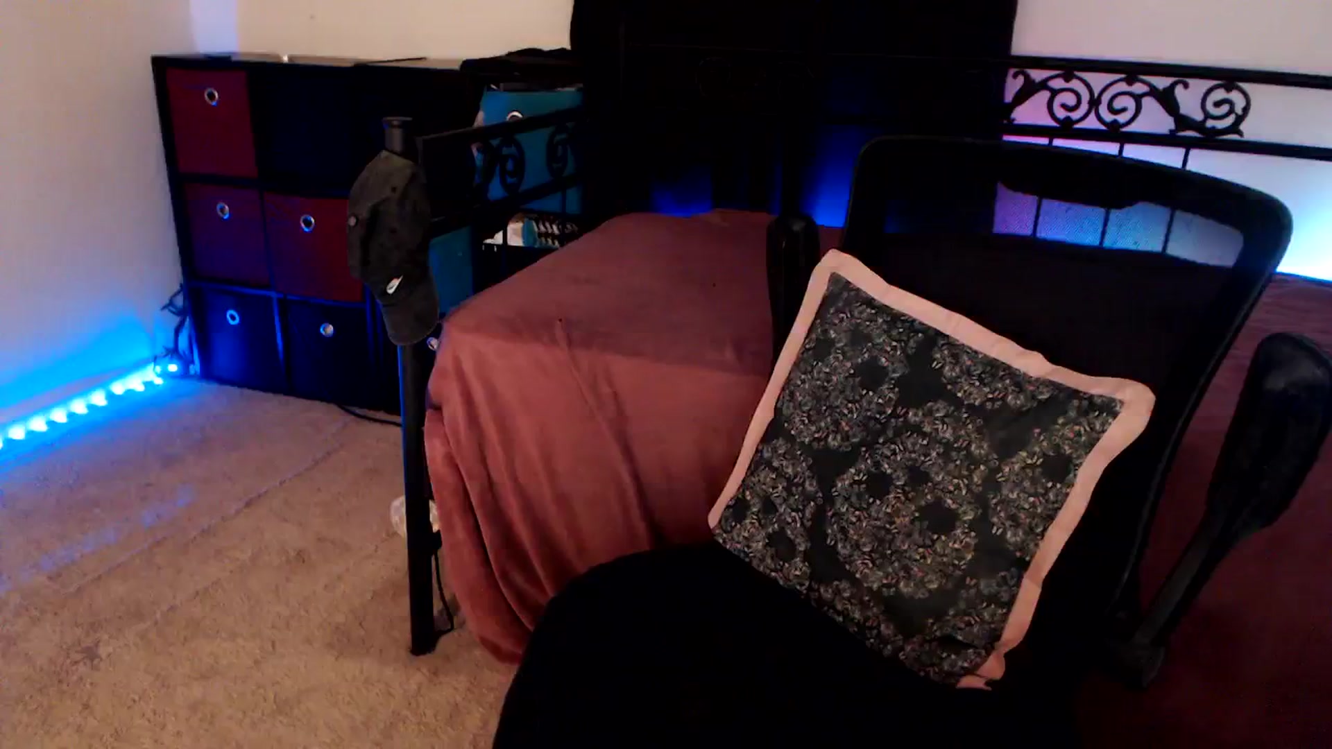 Gallery image thumbnail from SouthernSkye's myfreecams stream on, 09/20/2024, 06:56 image 16 of 20