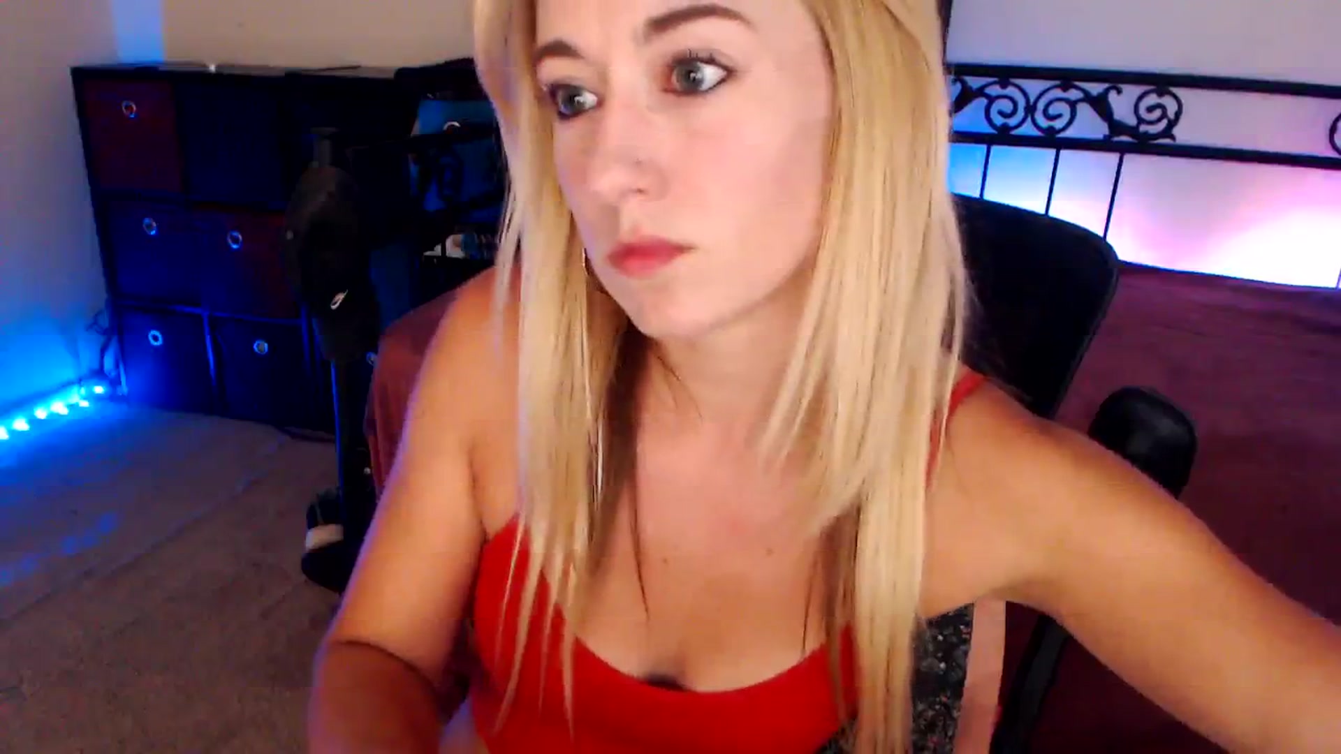 Gallery image thumbnail from SouthernSkye's myfreecams stream on, 09/21/2024, 07:16 image 12 of 20