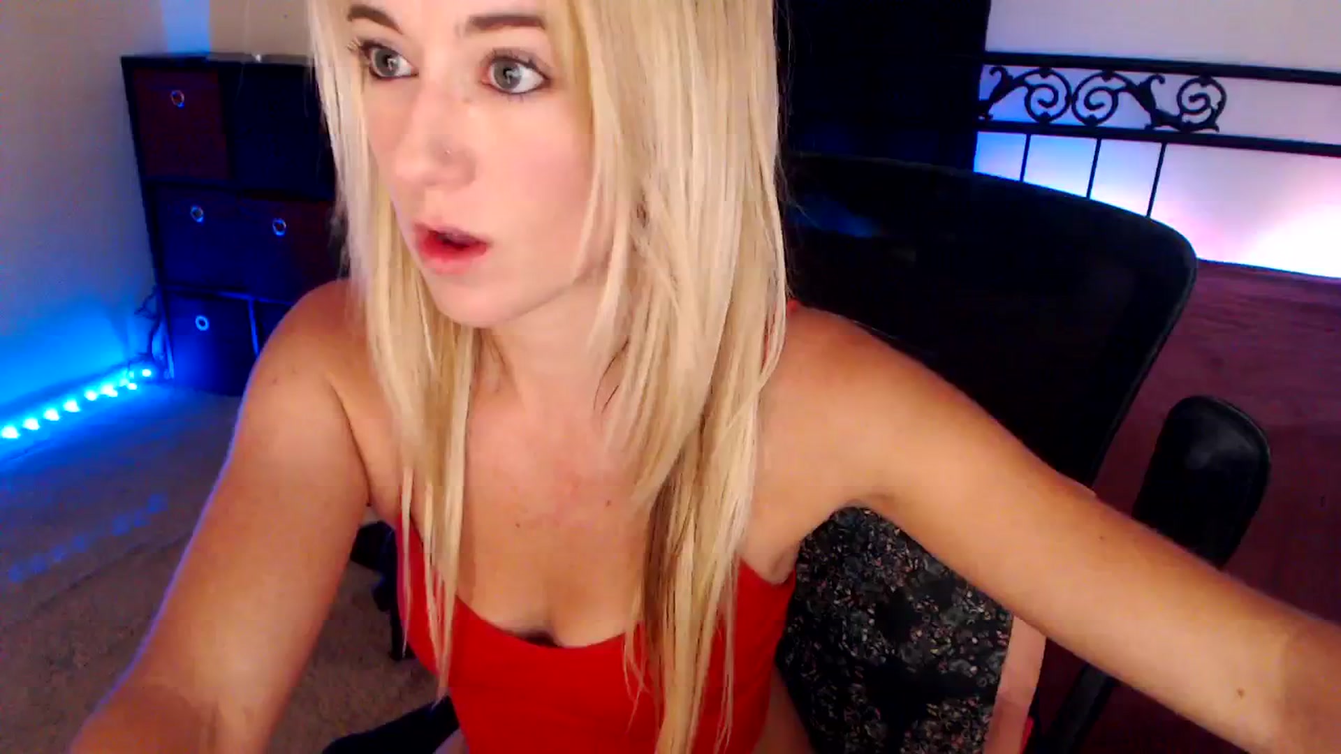 Gallery image thumbnail from SouthernSkye's myfreecams stream on, 09/21/2024, 07:16 image 10 of 20