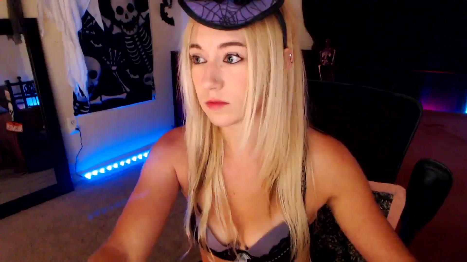 Gallery image thumbnail from SouthernSkye's myfreecams stream on, 10/09/2024, 06:46 image 16 of 20