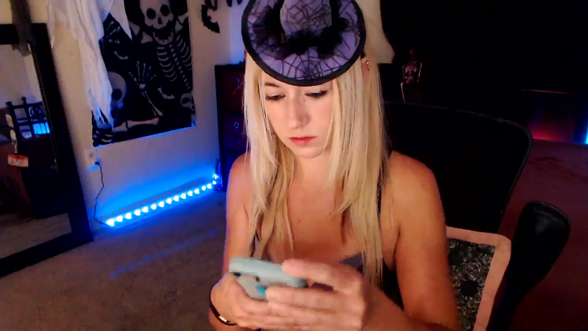 Gallery image thumbnail from SouthernSkye's myfreecams stream on, 10/09/2024, 06:46 image 15 of 20