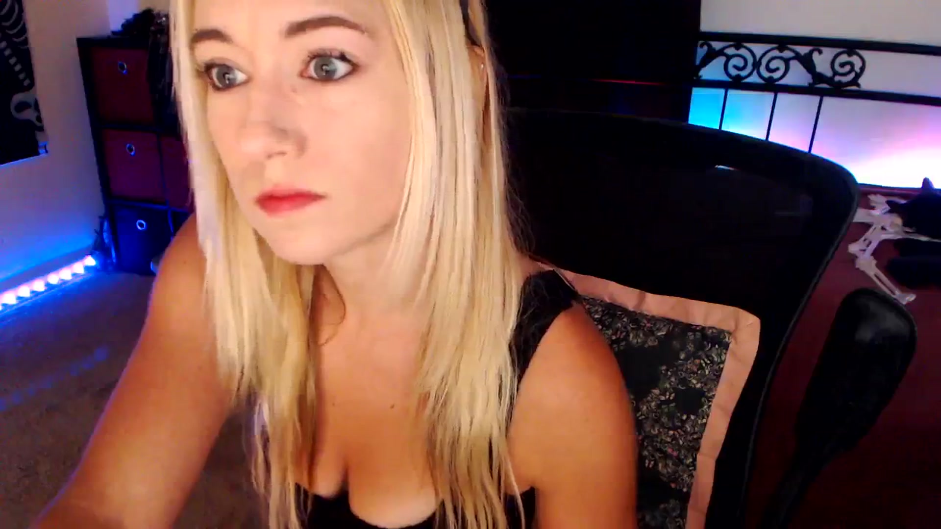 Gallery image thumbnail from SouthernSkye's myfreecams stream on, 10/14/2024, 06:57 image 2 of 20