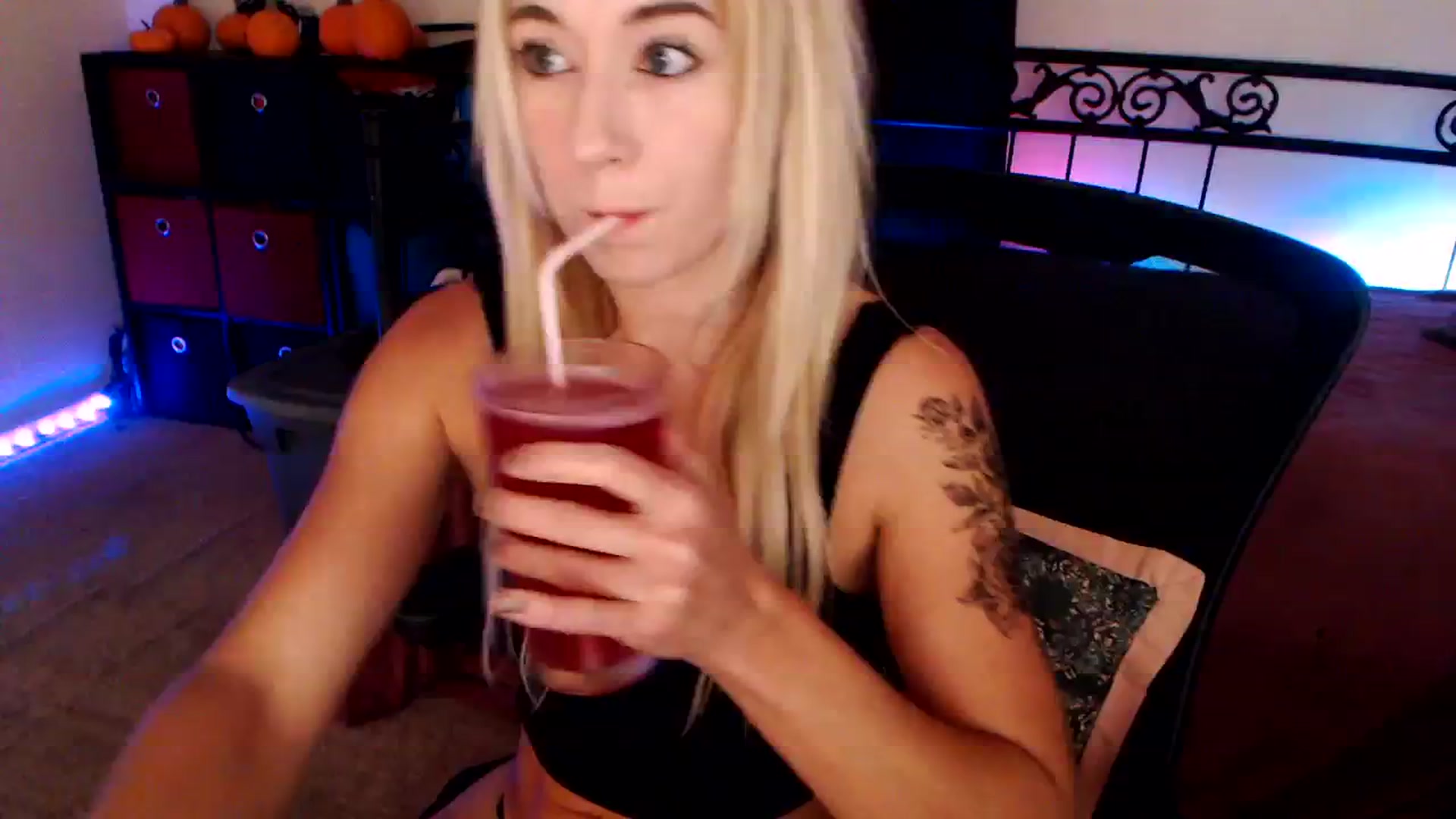 Gallery image thumbnail from SouthernSkye's myfreecams stream on, 11/07/2024, 07:33 image 11 of 20