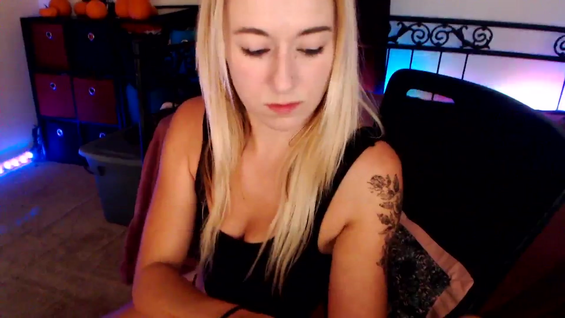 Gallery image thumbnail from SouthernSkye's myfreecams stream on, 11/07/2024, 07:33 image 10 of 20