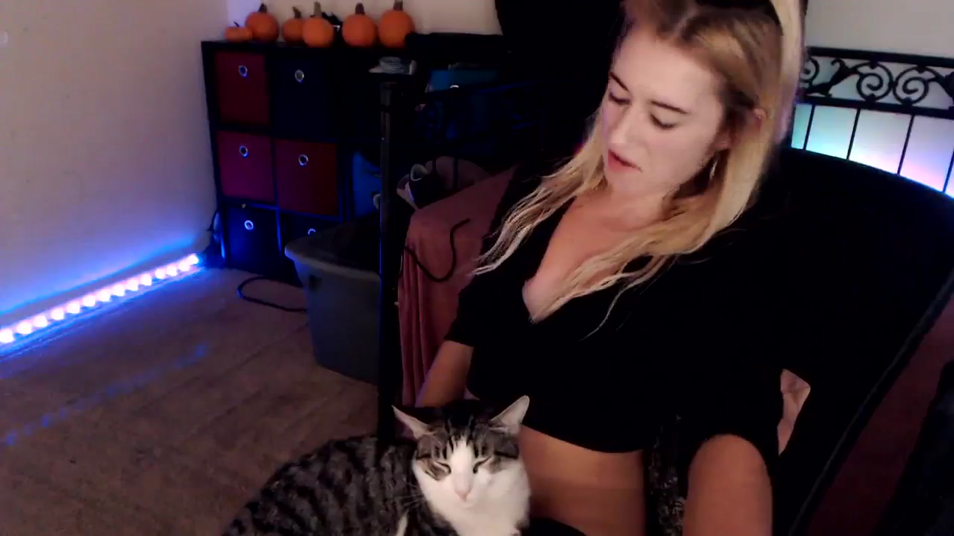 Gallery image thumbnail from SouthernSkye's myfreecams stream on, 11/15/2024, 08:13 image 18 of 20