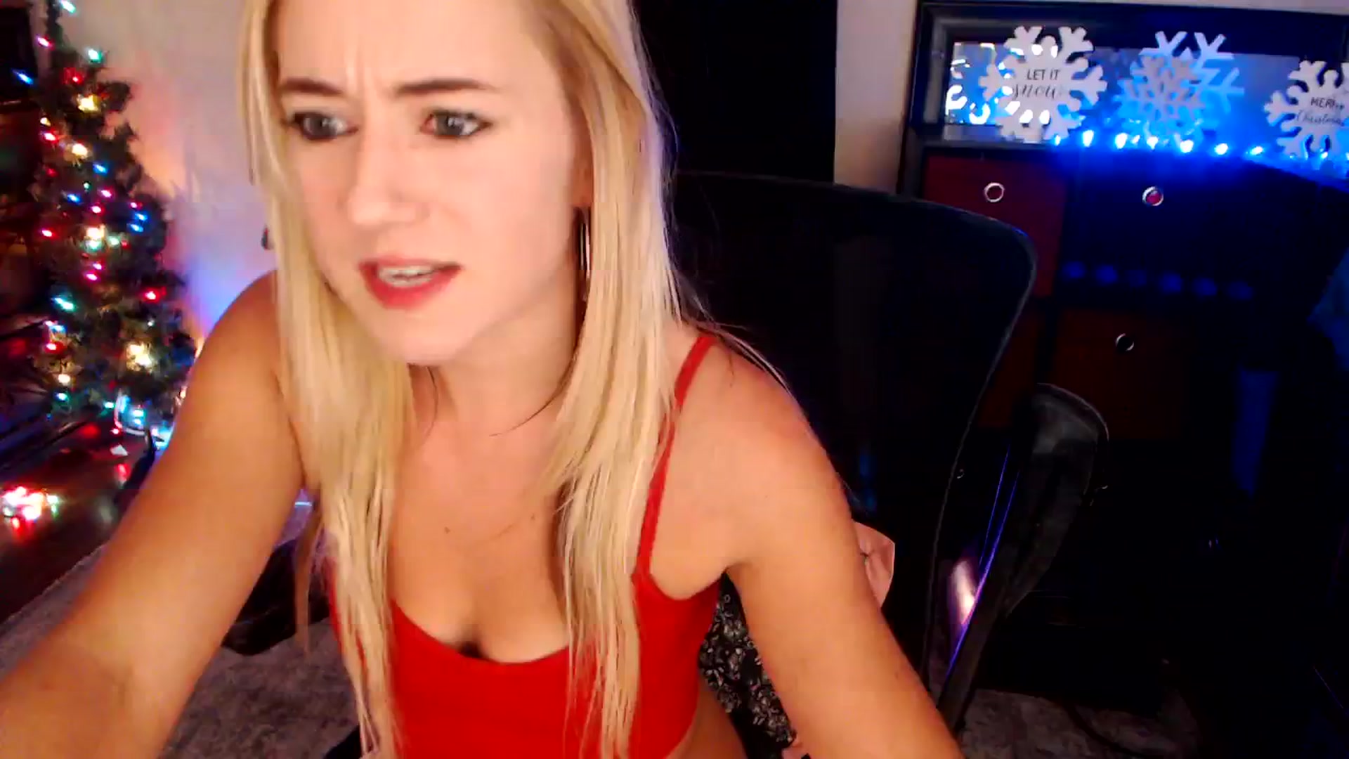 Gallery image thumbnail from SouthernSkye's myfreecams stream on, 12/18/2024, 07:49 image 14 of 20
