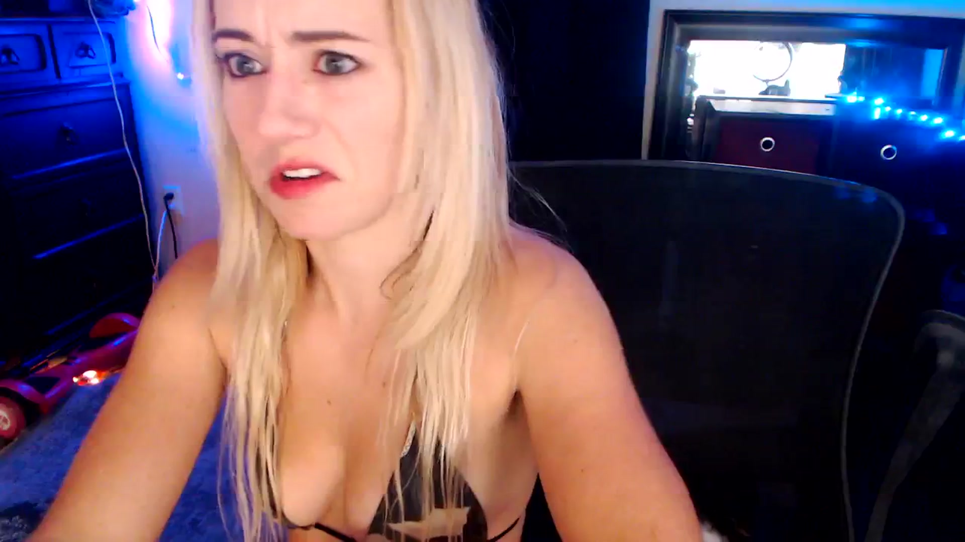 Gallery image thumbnail from SouthernSkye's myfreecams stream on, 01/05/2025, 09:44 image 4 of 20