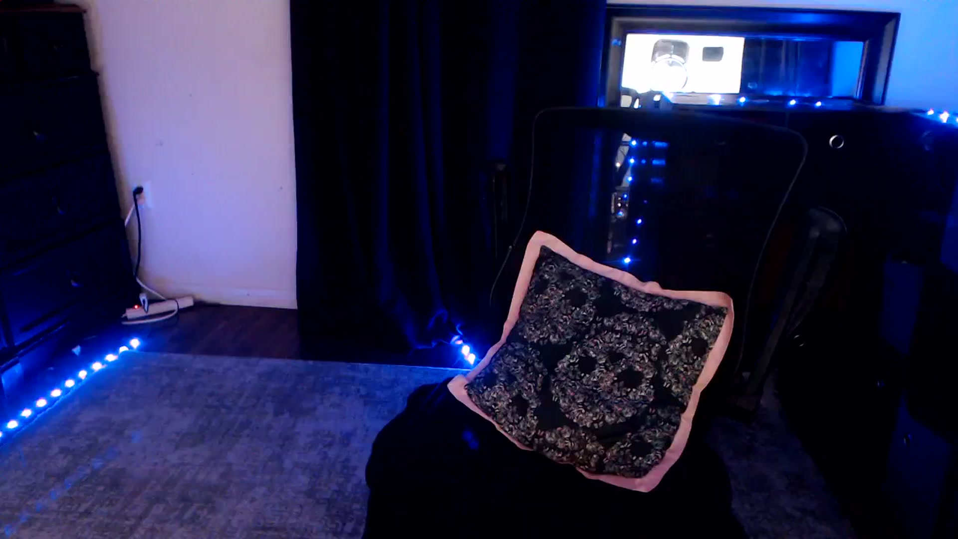 Gallery image thumbnail from SouthernSkye's myfreecams stream on, 01/13/2025, 07:27 image 20 of 20