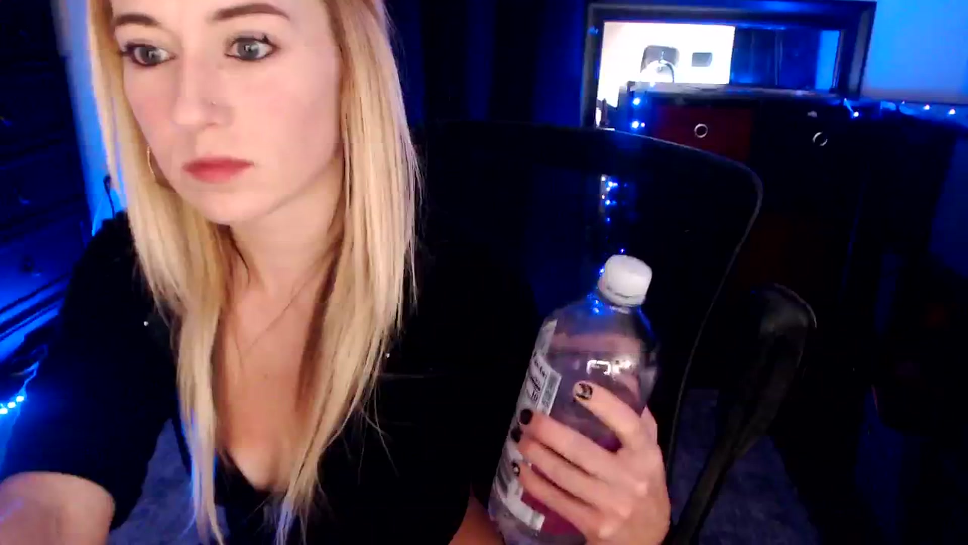 Gallery image thumbnail from SouthernSkye's myfreecams stream on, 01/20/2025, 07:48 image 12 of 20