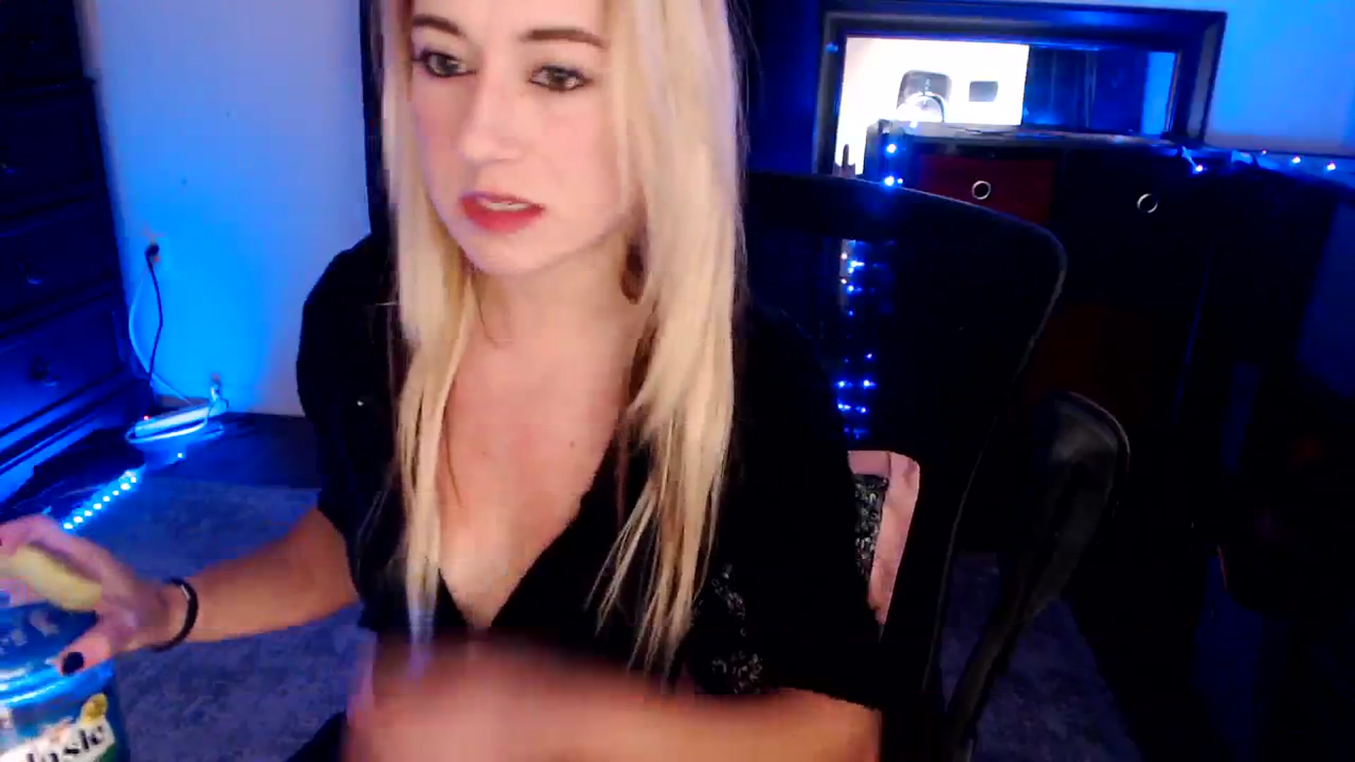 Gallery image thumbnail from SouthernSkye's myfreecams stream on, 01/20/2025, 07:48 image 7 of 20