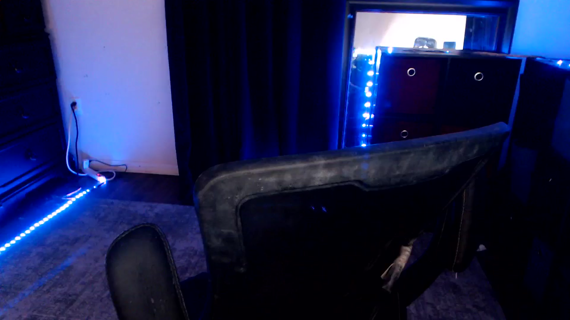 Gallery image thumbnail from SouthernSkye's myfreecams stream on, 02/05/2025, 08:07 image 13 of 20