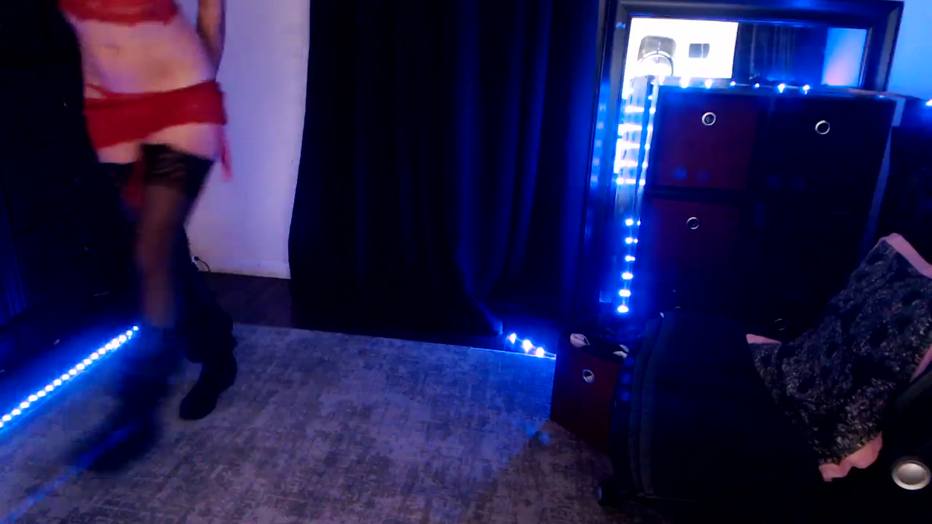 Gallery image thumbnail from SouthernSkye's myfreecams stream on, 02/09/2025, 08:14 image 17 of 20
