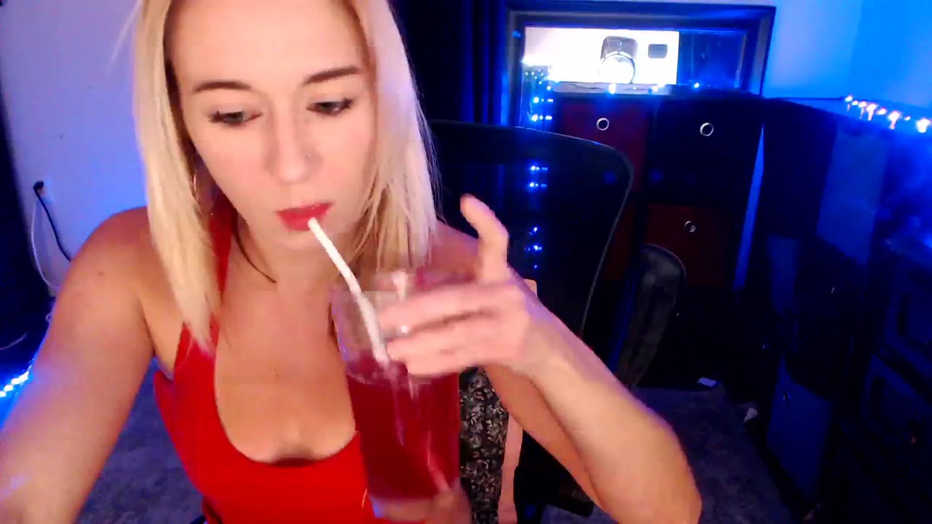 Gallery image thumbnail from SouthernSkye's myfreecams stream on, 02/17/2025, 07:30 image 12 of 20
