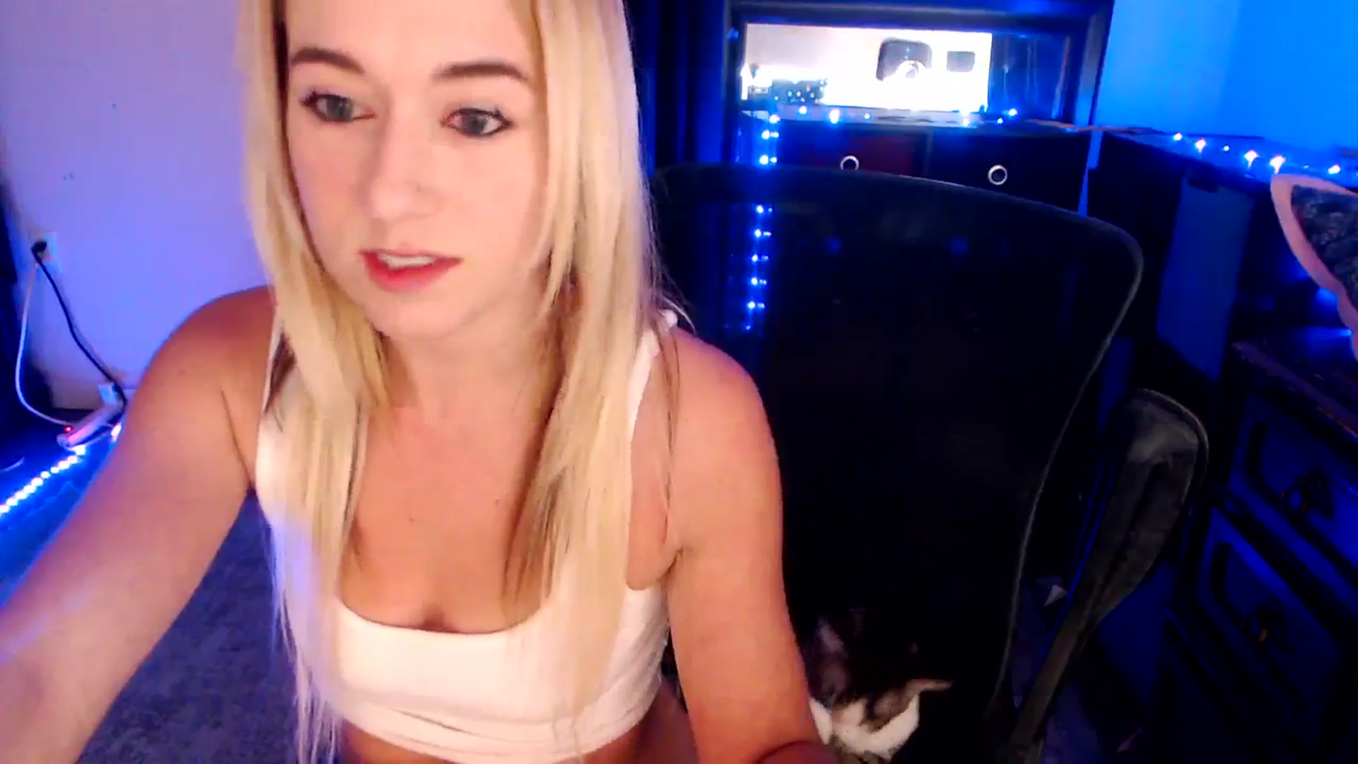 Gallery image thumbnail from SouthernSkye's myfreecams stream on, 02/20/2025, 06:27 image 17 of 20