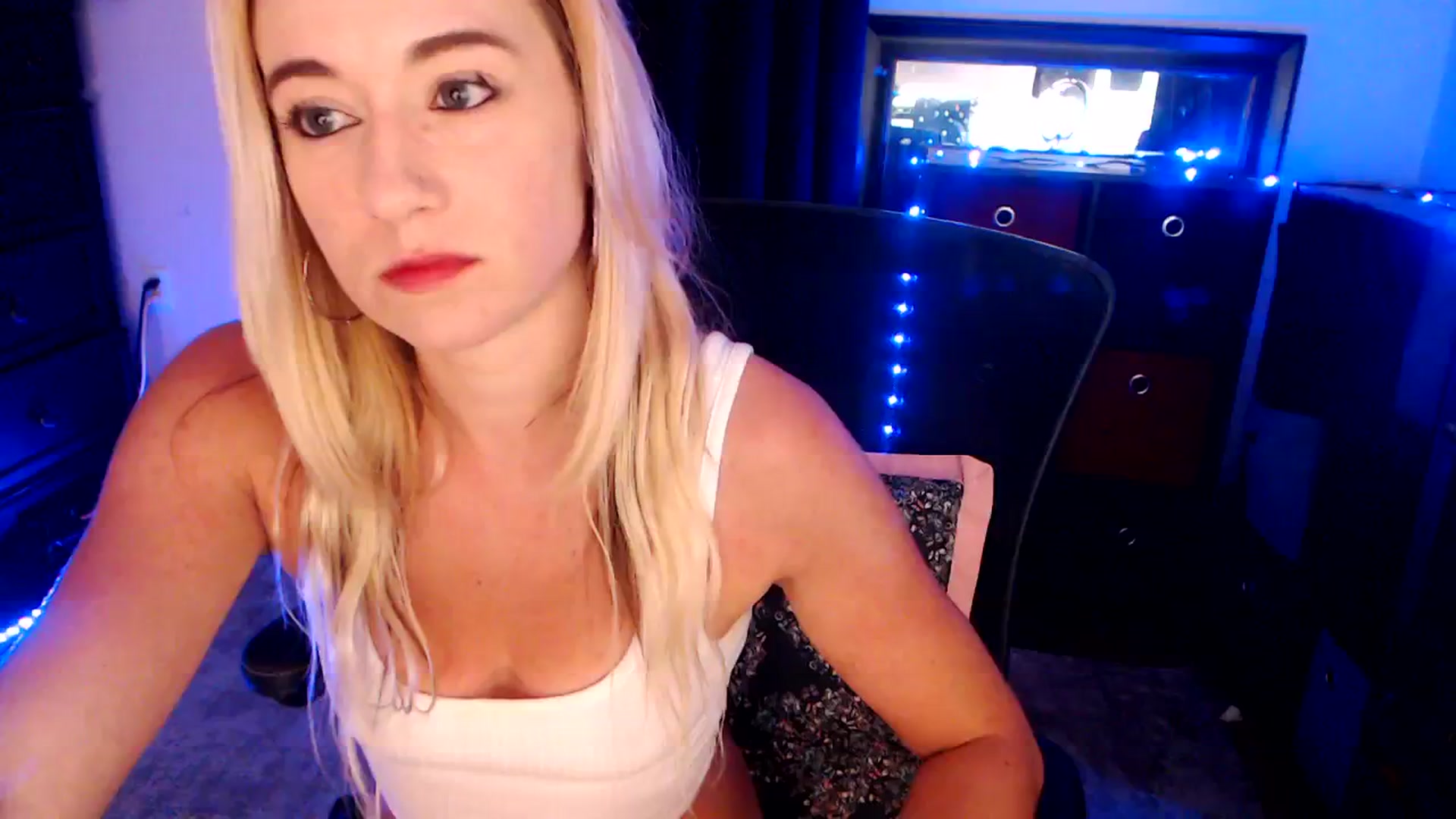 Gallery image thumbnail from SouthernSkye's myfreecams stream on, 03/05/2025, 07:15 image 14 of 20